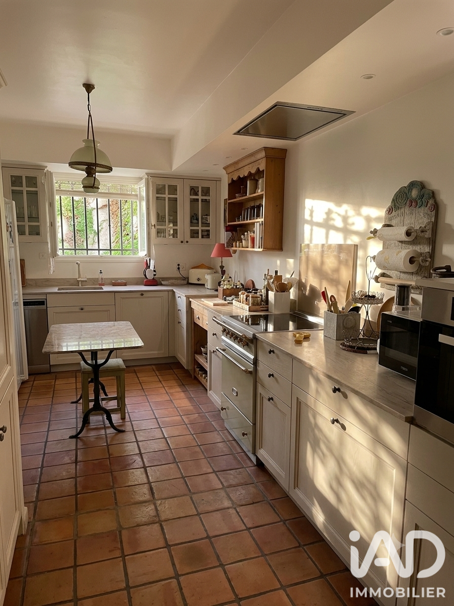 Vente maison à Rognac (13340) : maison traditionnelle 5 pièces 163 m² — 8
