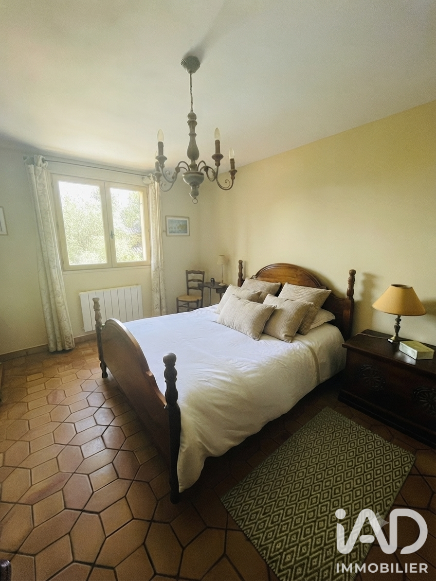 Vente maison à Rognac (13340) : maison traditionnelle 5 pièces 163 m² — 16