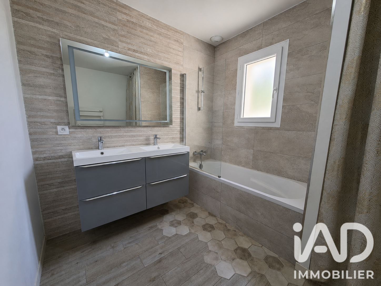 Vente maison à Biard (86580) : maison 5 pièces 125 m² - 2069058 — 7