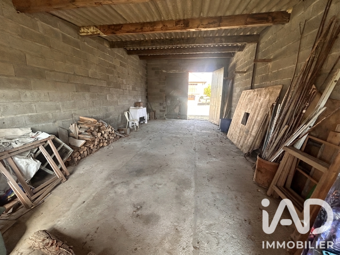 Vente Garage 47 m²