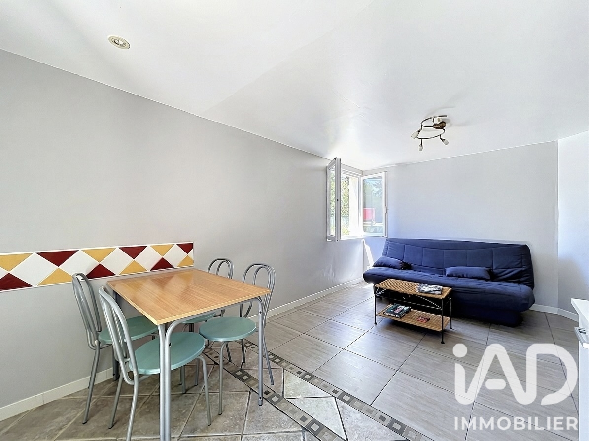 Vente maison à Bagnols-en-Forêt (83600) : maison traditionnelle 6 pièces 120 m² - 2068636 — 24