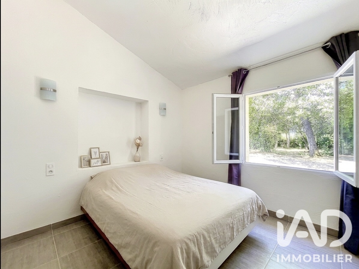 Vente maison à Bagnols-en-Forêt (83600) : maison traditionnelle 6 pièces 120 m² - 2068636 — 16
