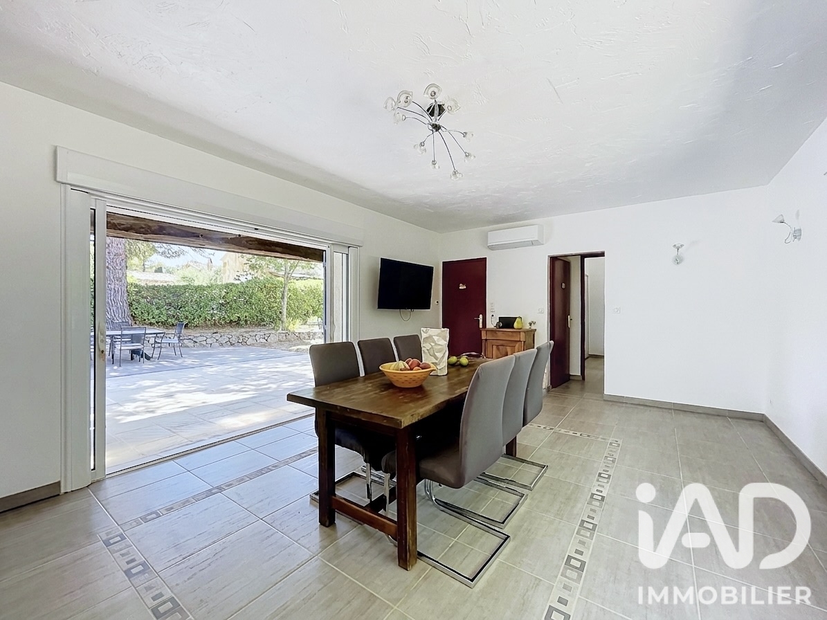 Vente maison à Bagnols-en-Forêt (83600) : maison traditionnelle 6 pièces 120 m² - 2068636 — 13