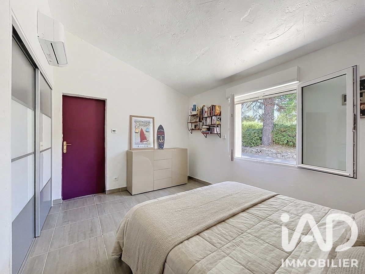 Vente maison à Bagnols-en-Forêt (83600) : maison traditionnelle 6 pièces 120 m² - 2068636 — 15