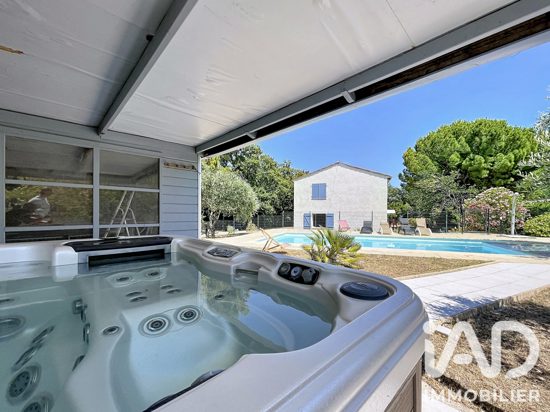 Vente maison à Bagnols-en-Forêt (83600) : maison traditionnelle 6 pièces 120 m² - 2068636 — 5