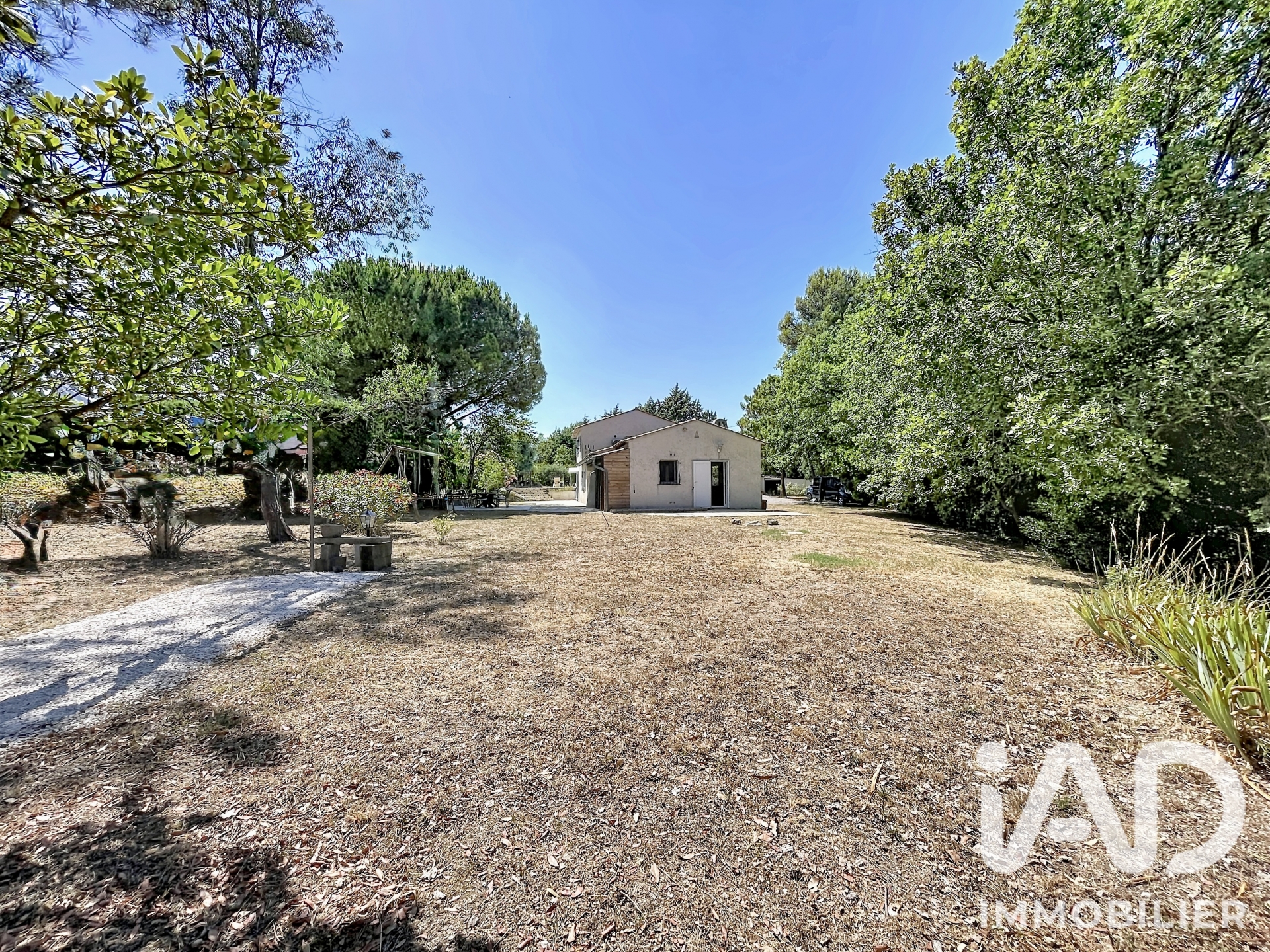 Vente maison à Bagnols-en-Forêt (83600) : maison traditionnelle 6 pièces 120 m² - 2068636 — 27