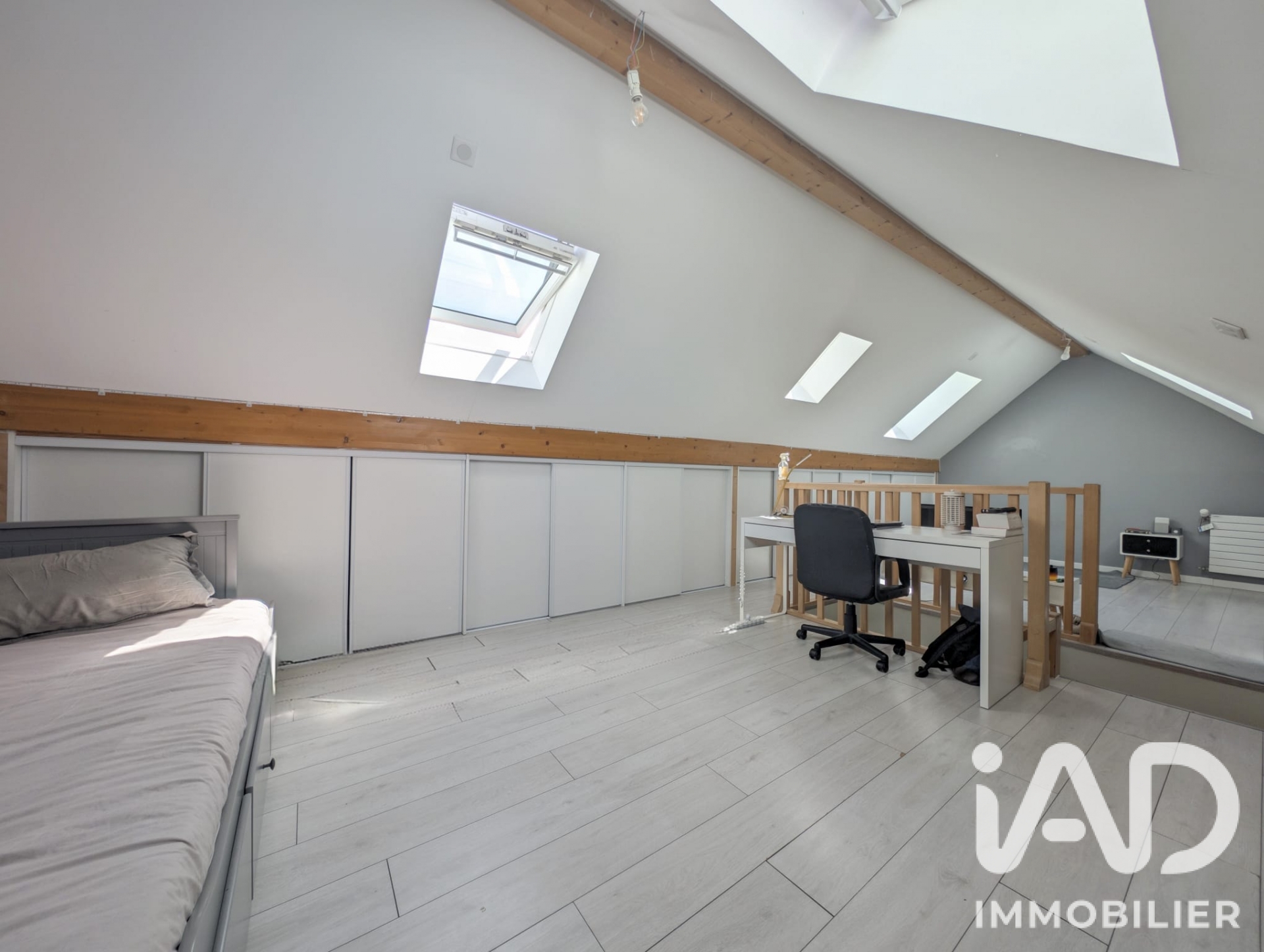 Vente maison à Saint-Germain-en-Laye (78100) : maison traditionnelle 7 pièces 187 m² - 2070488 — 11