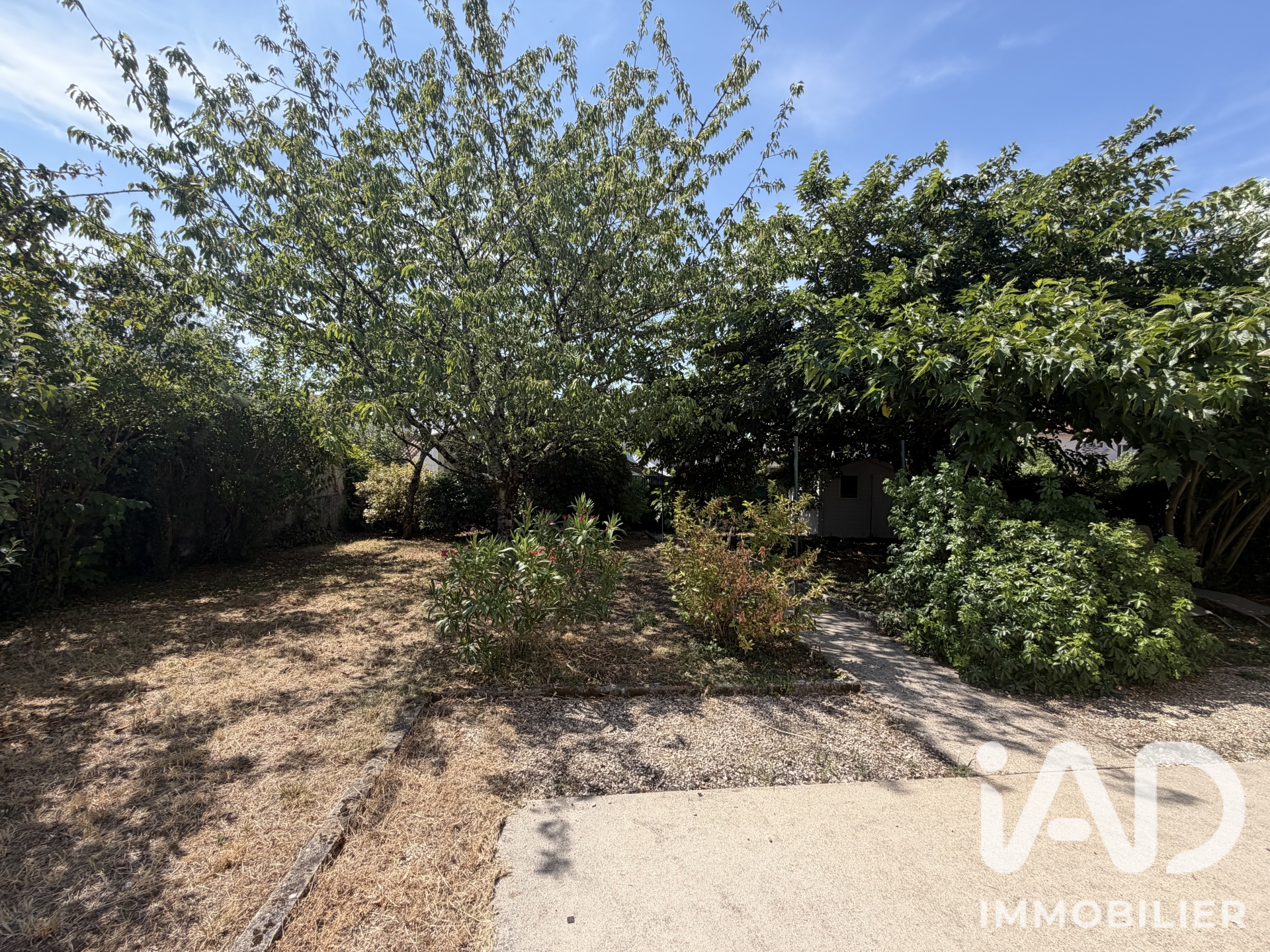 Vente maison à Soyaux (16800) : maison de ville 4 pièces 75 m² - 2071157 — 16
