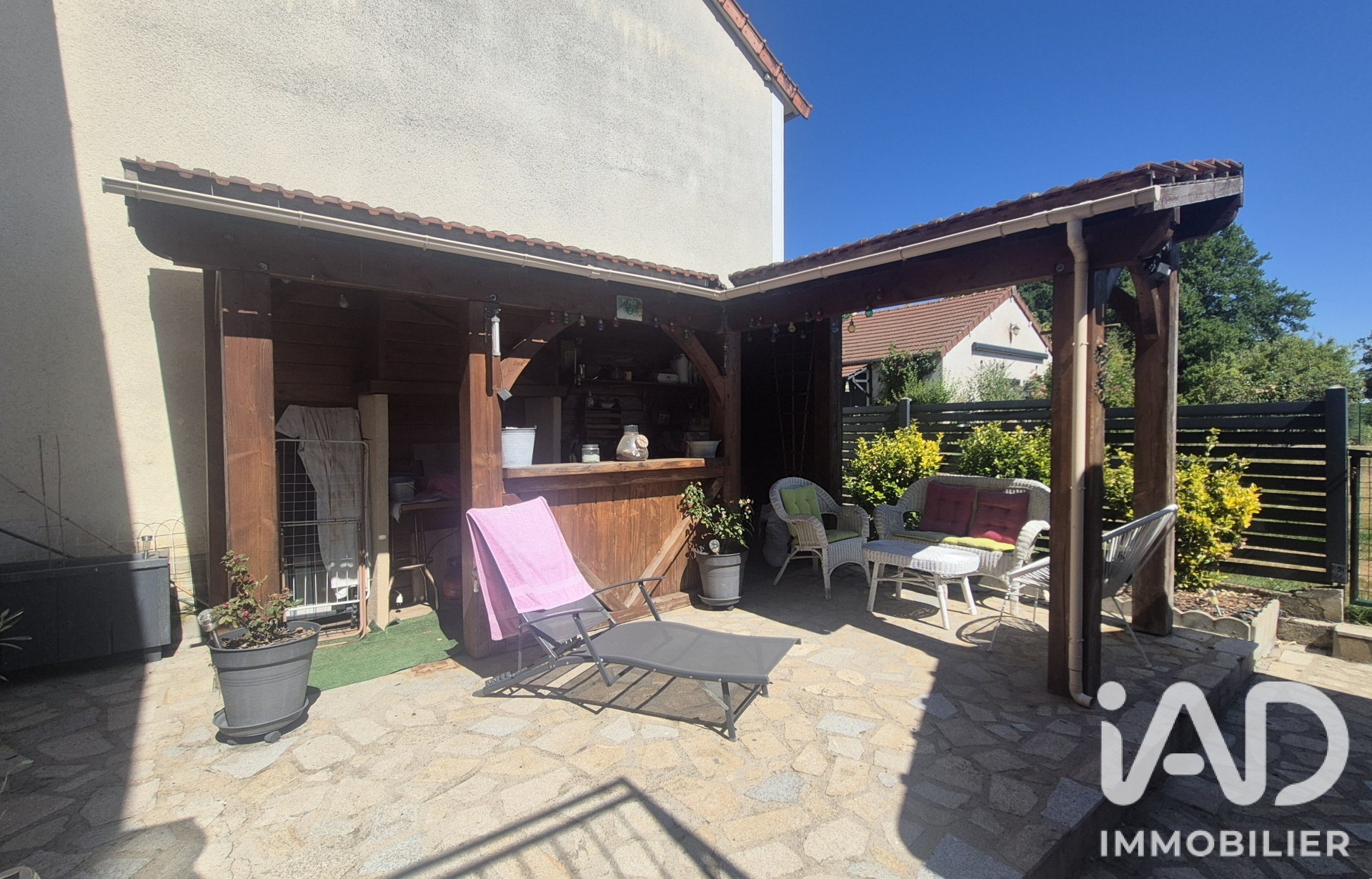 Vente maison à Bourganeuf (23400) : maison de village 6 pièces 120 m² - 2071146 — 23