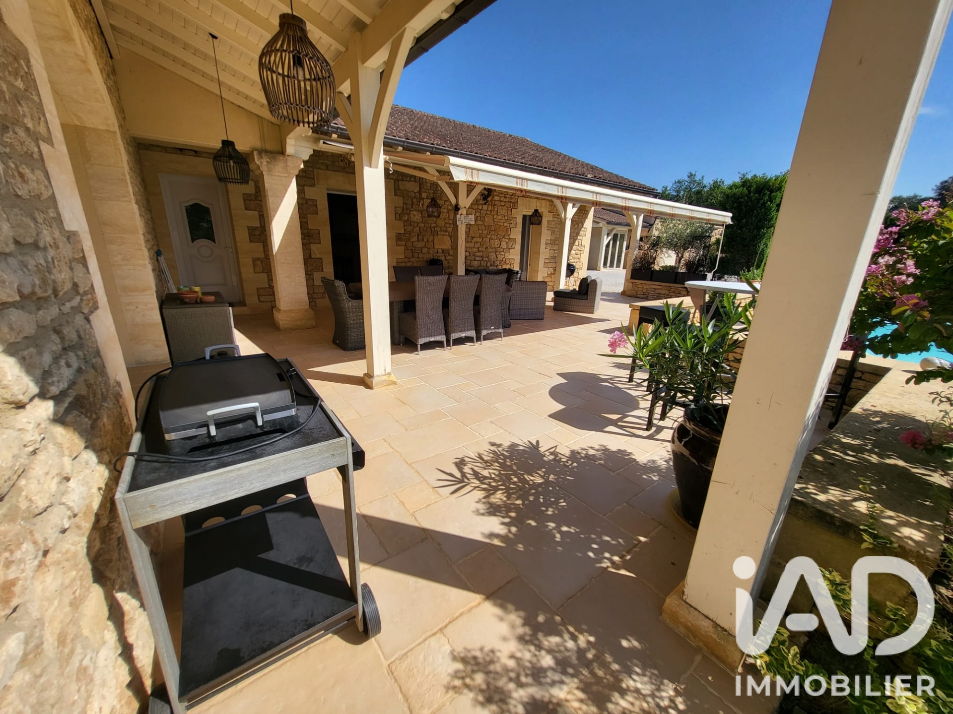 Vente maison à Carsac-Aillac (24200) : maison traditionnelle 9 pièces 276 m² - 2070310 — 24