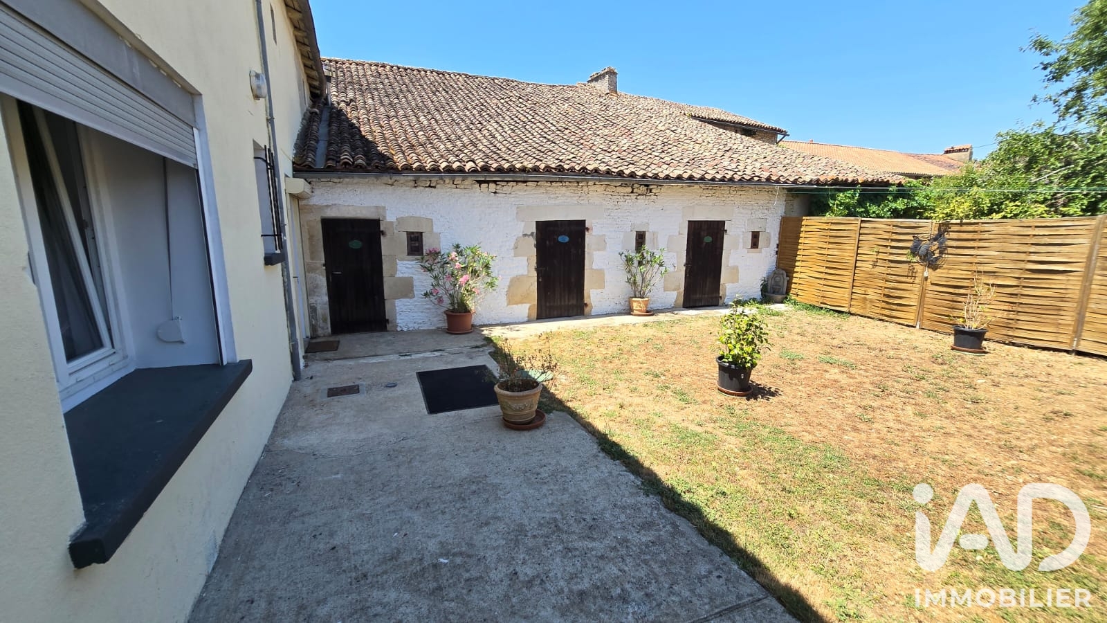 Vente maison à Blanzay (86400) : maison de village 4 pièces 120 m² - 2018490 — 24