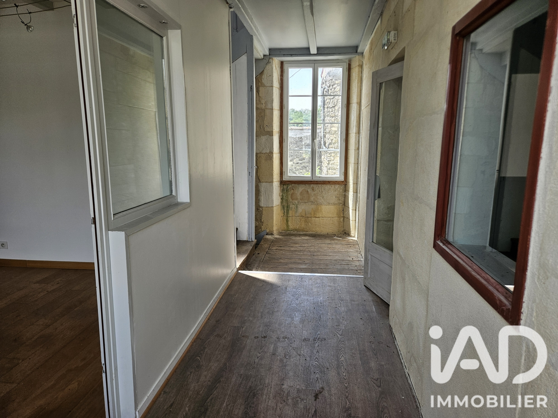 Vente immeuble 378 m² à Saint-Sauvant (17610) - 2071699 — 18