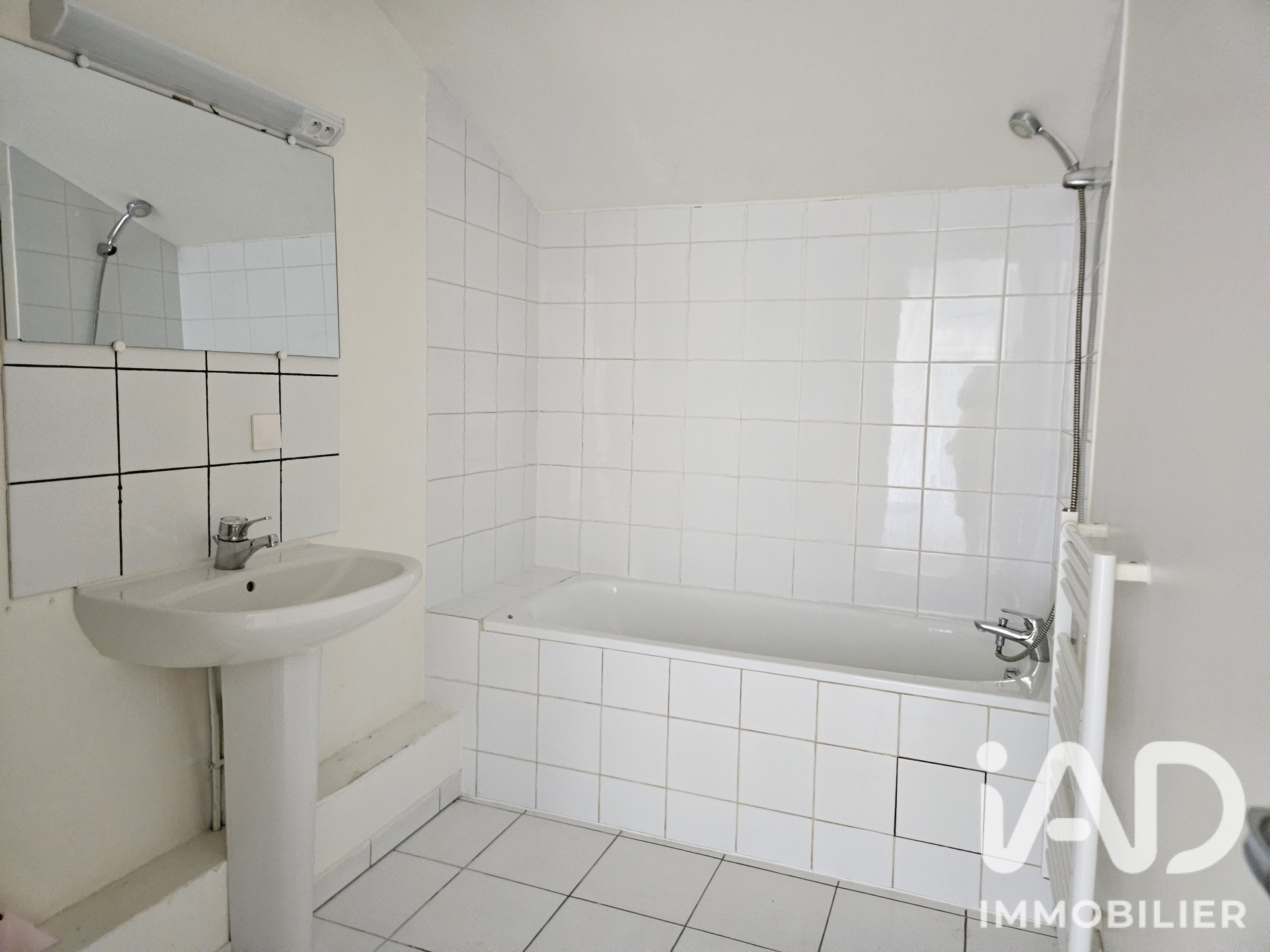 Vente immeuble 378 m² à Saint-Sauvant (17610) - 2071699 — 23