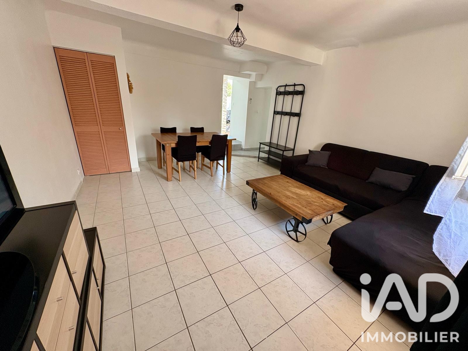 Vente maison à Cuers (83390) : maison traditionnelle 6 pièces 158 m² - 2074186 — 14