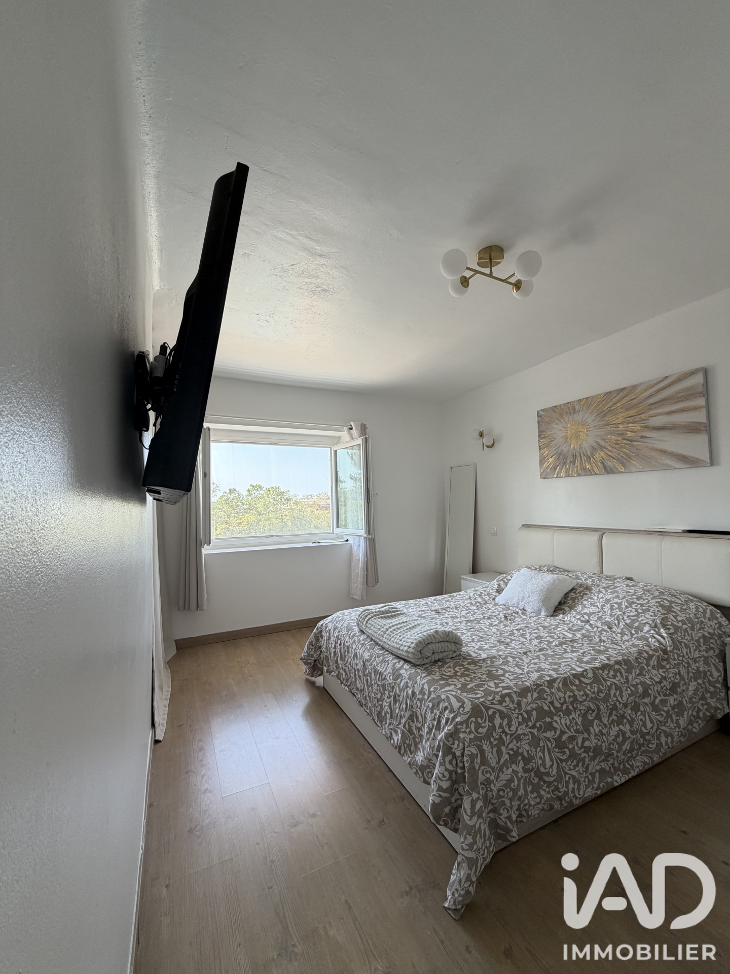 Vente maison à Cuers (83390) : maison traditionnelle 6 pièces 158 m² - 2074186 — 10
