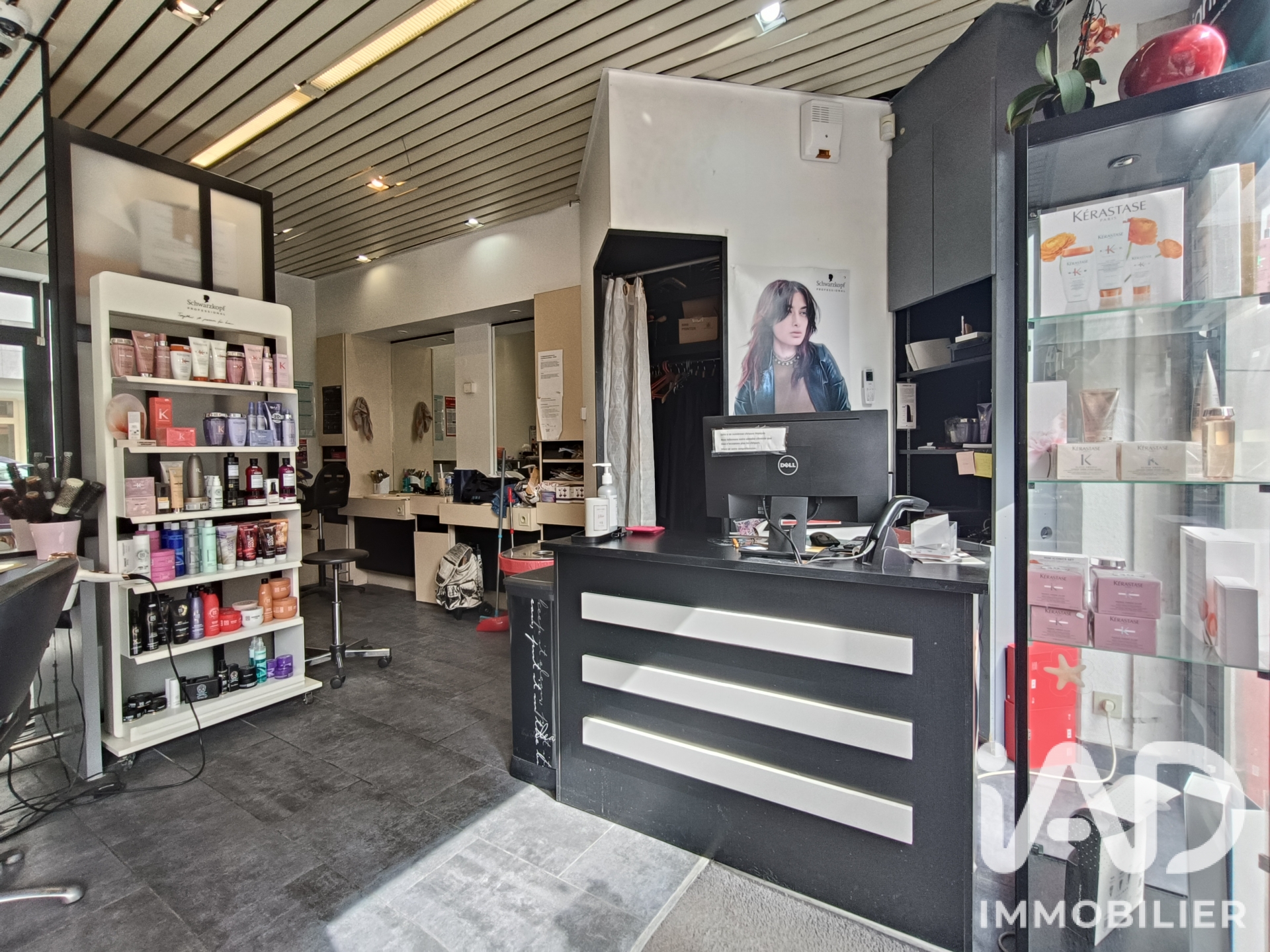 Commerce à vendre à Courbevoie — 66 000 € — IAD France