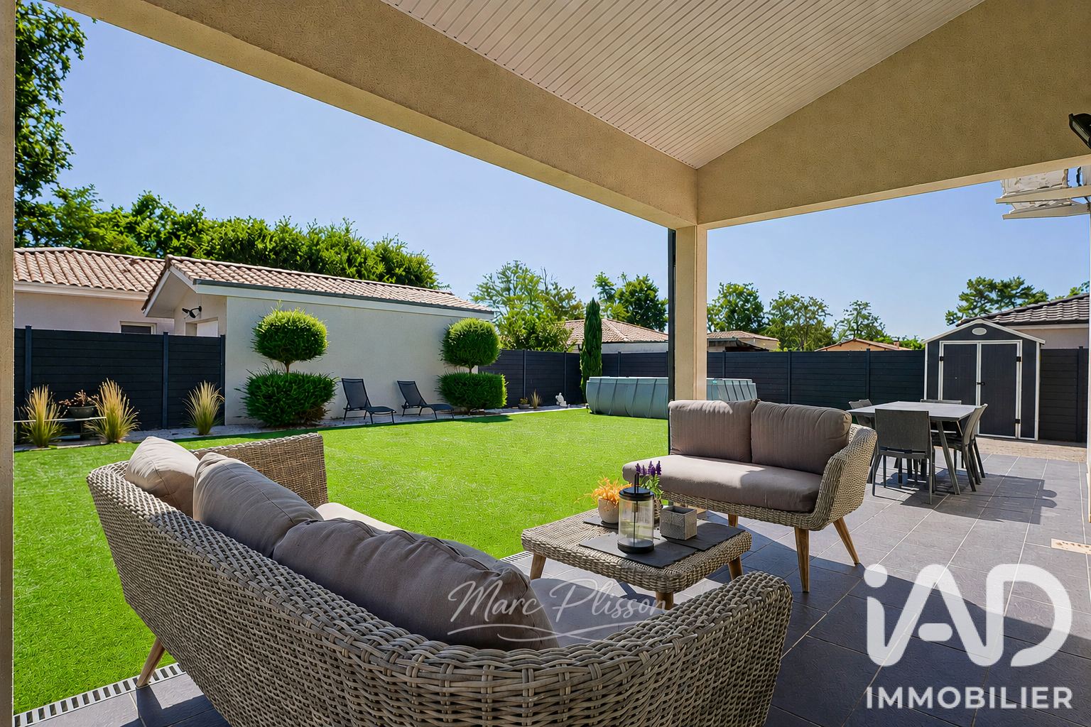 Maison à vendre à Saint-Médard-en-Jalles — 549 000 € — IAD France