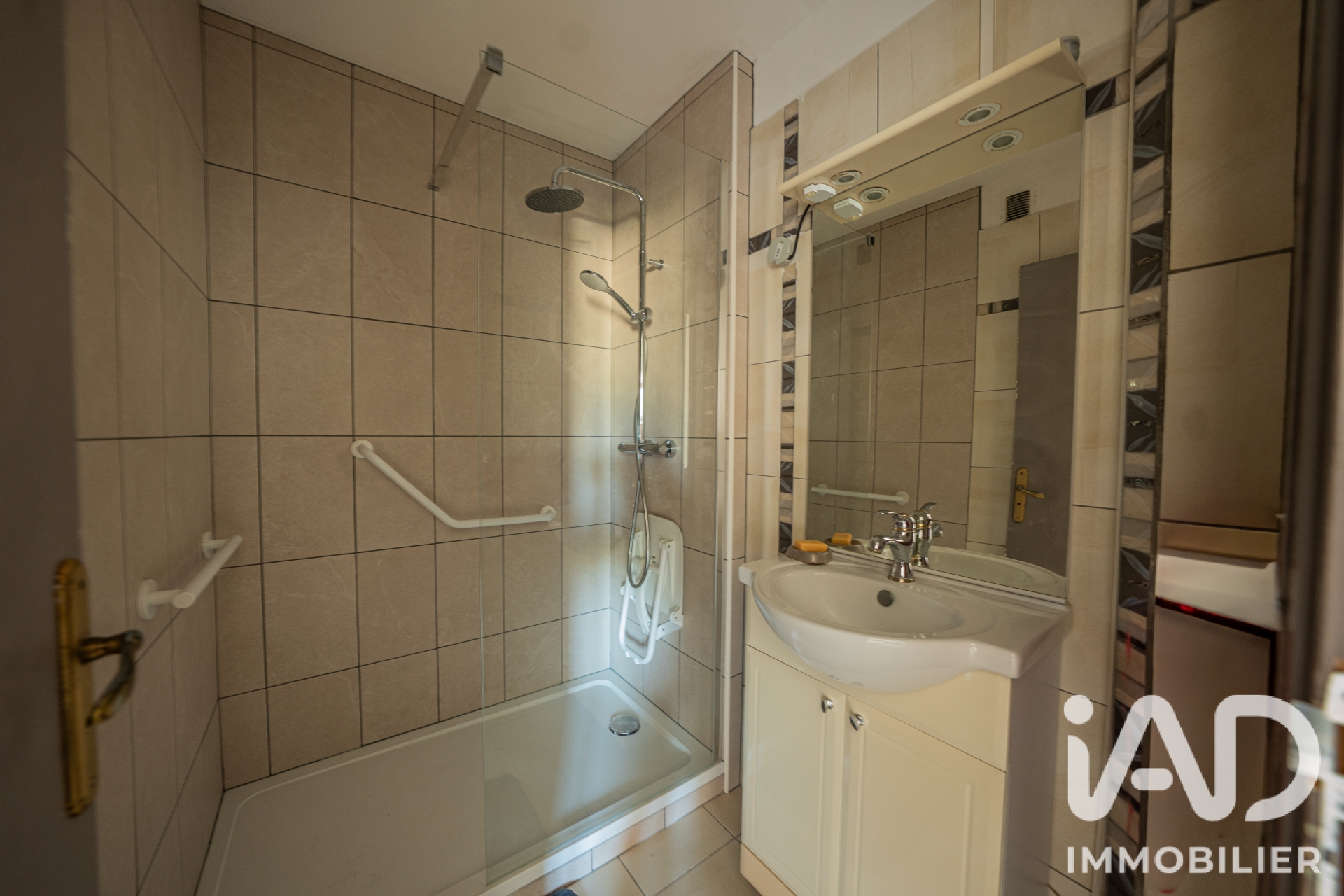 Vente appartement à Aubenas (07200) : appartement 3 pièces 69 m² - 2067327 — 9