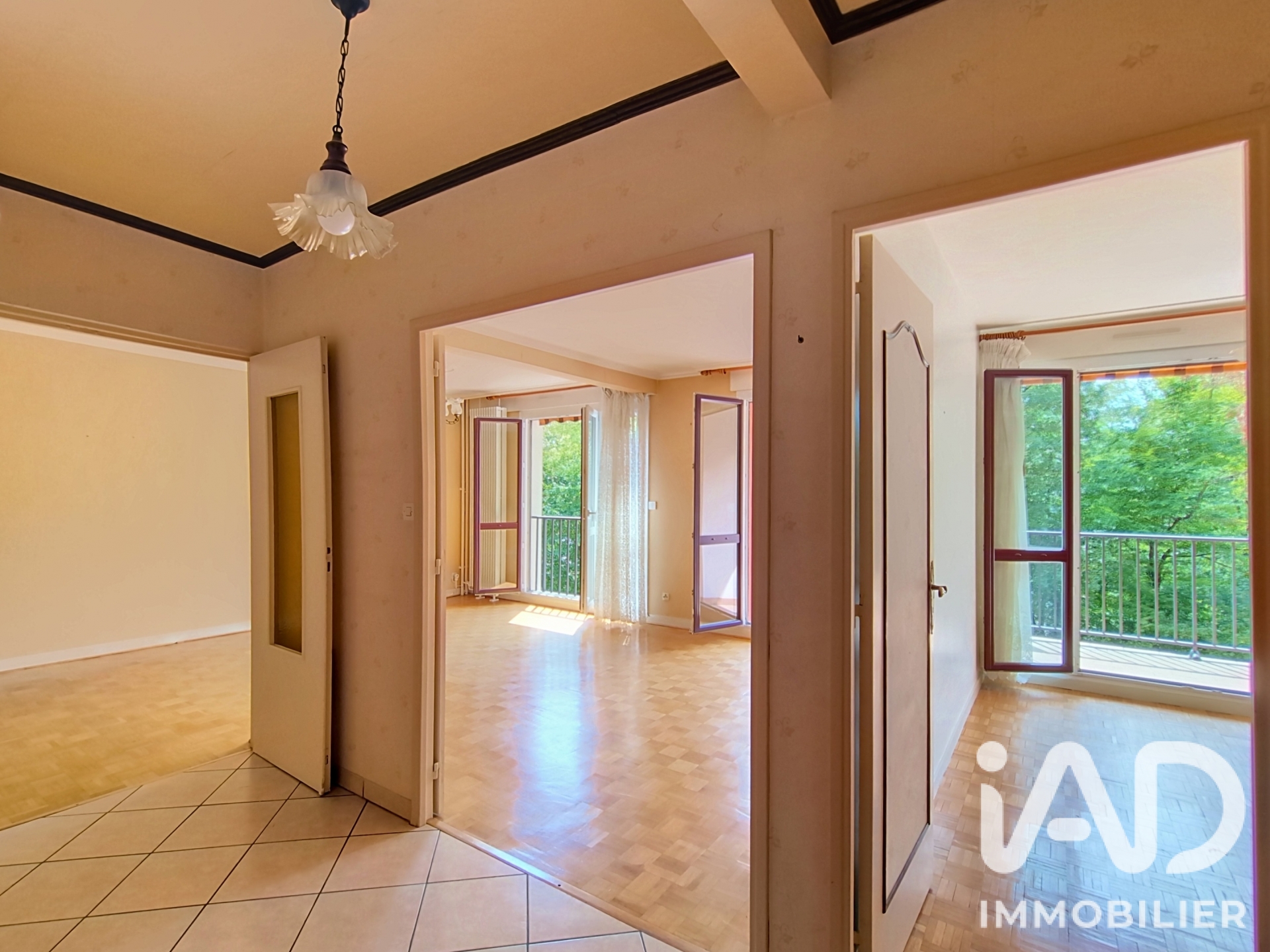 Vente appartement à Francheville (69340) : appartement 4 pièces 92 m² - 2085614 — 4