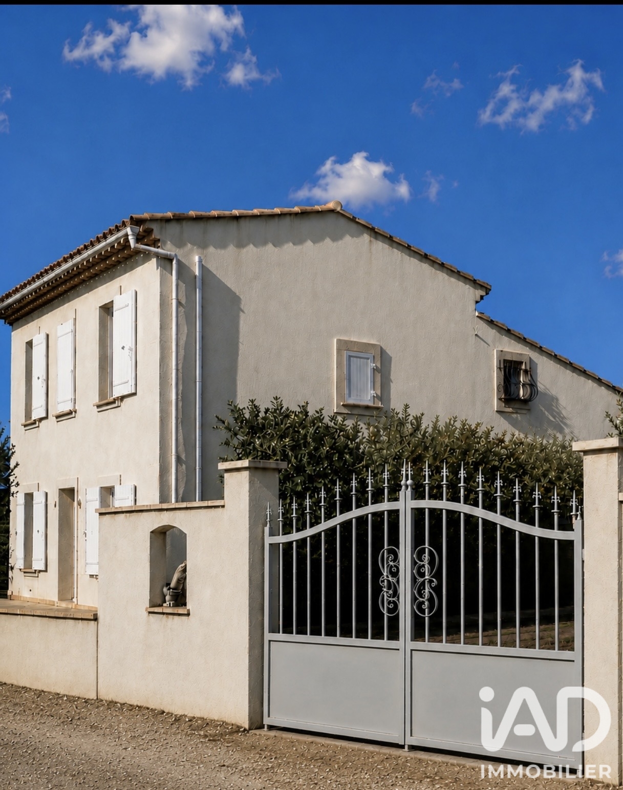 Vente maison à Le Castellet (83330) : maison traditionnelle 4 pièces 150 m² - 1919706 — 4