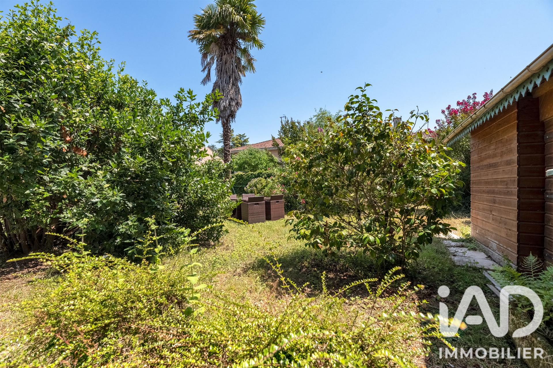 Vente appartement à Montpon-Ménestérol (24700) : appartement 6 pièces 145 m² - 2089851 — 25