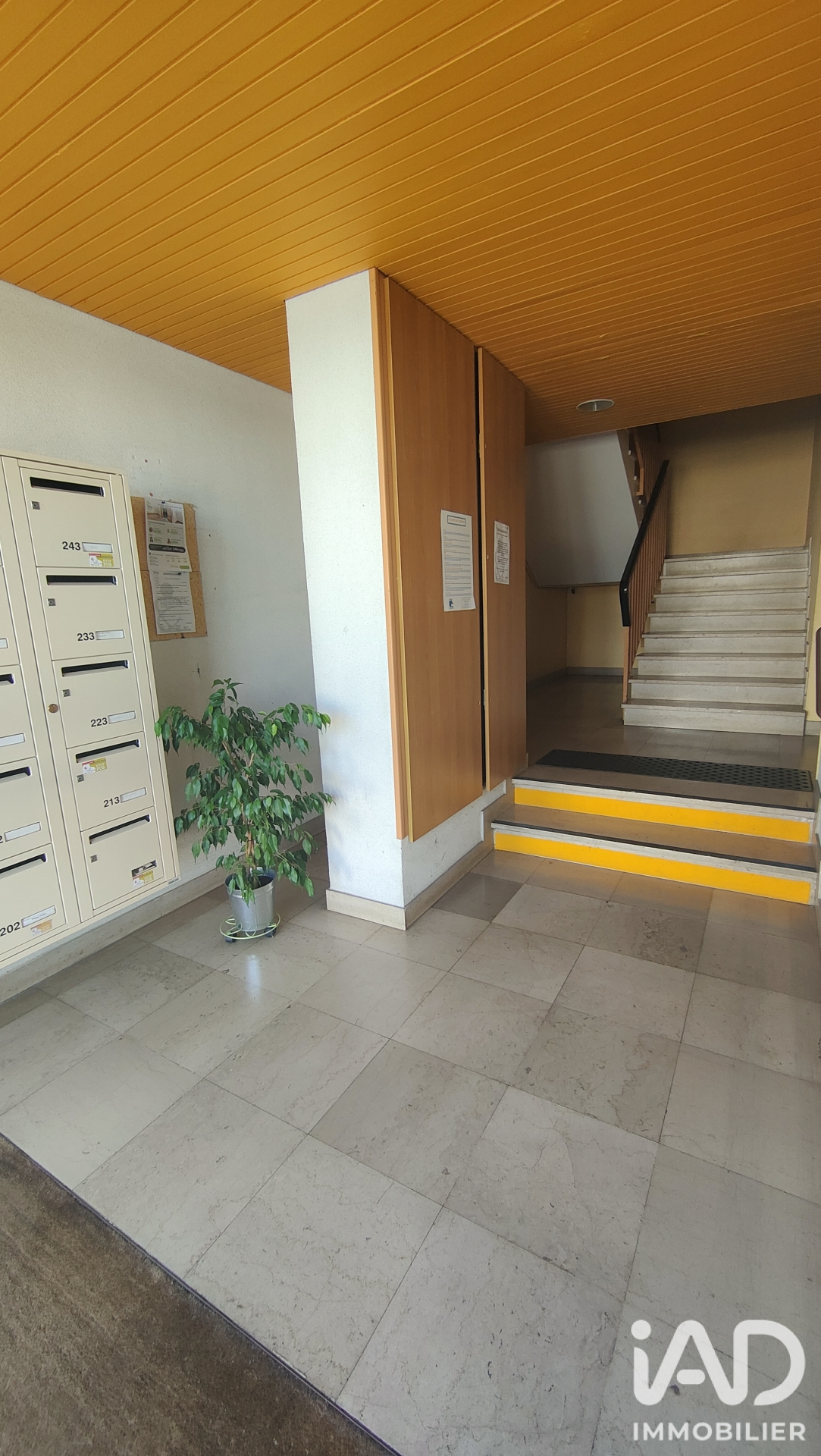 Vente appartement à La Roche-sur-Yon (85000) : appartement 4 pièces 95 m² - 2091058 — 16