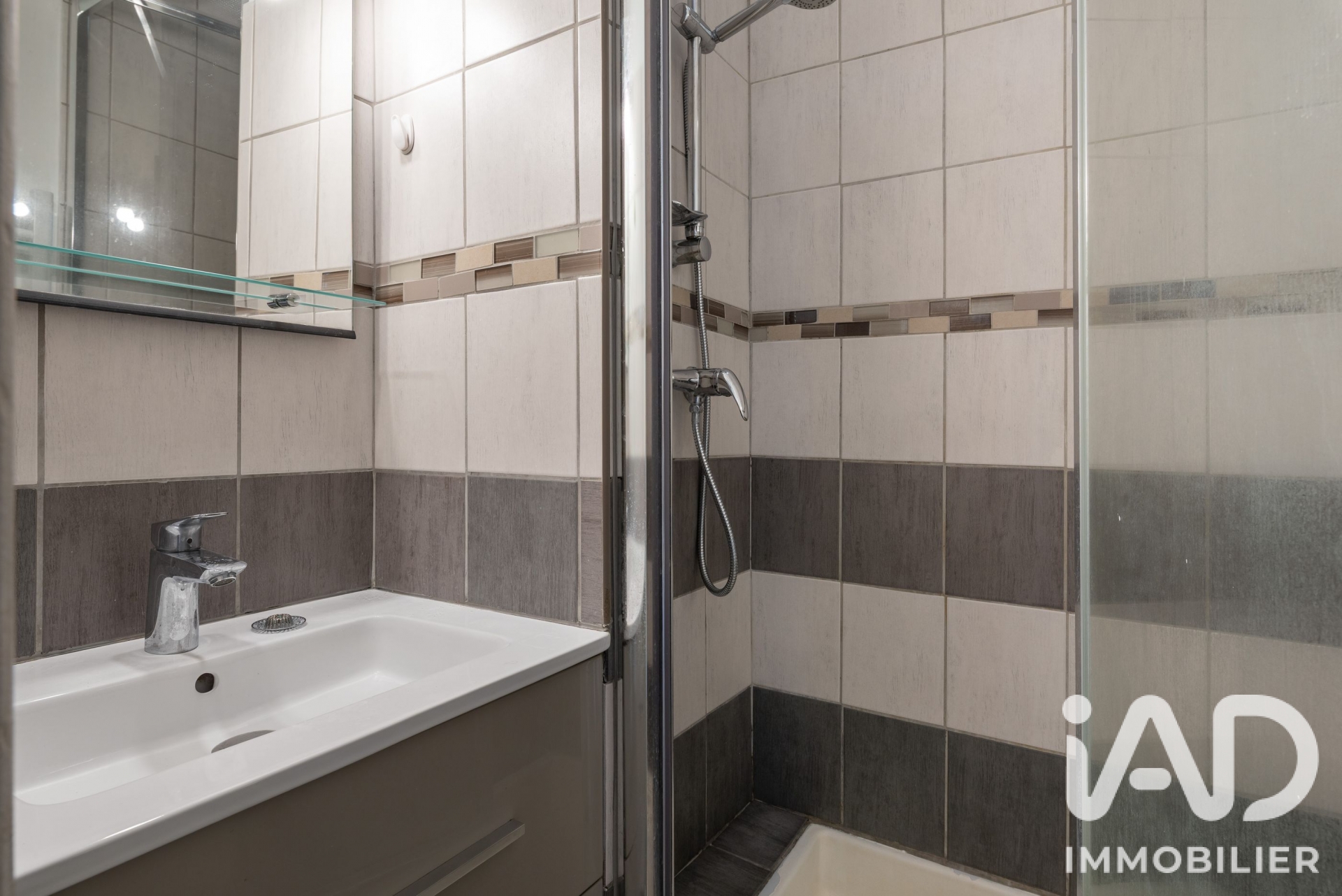 Vente appartement à Saint-Martin-d'Hères (38400) : appartement 3 pièces 44 m² - 2089932 — 11