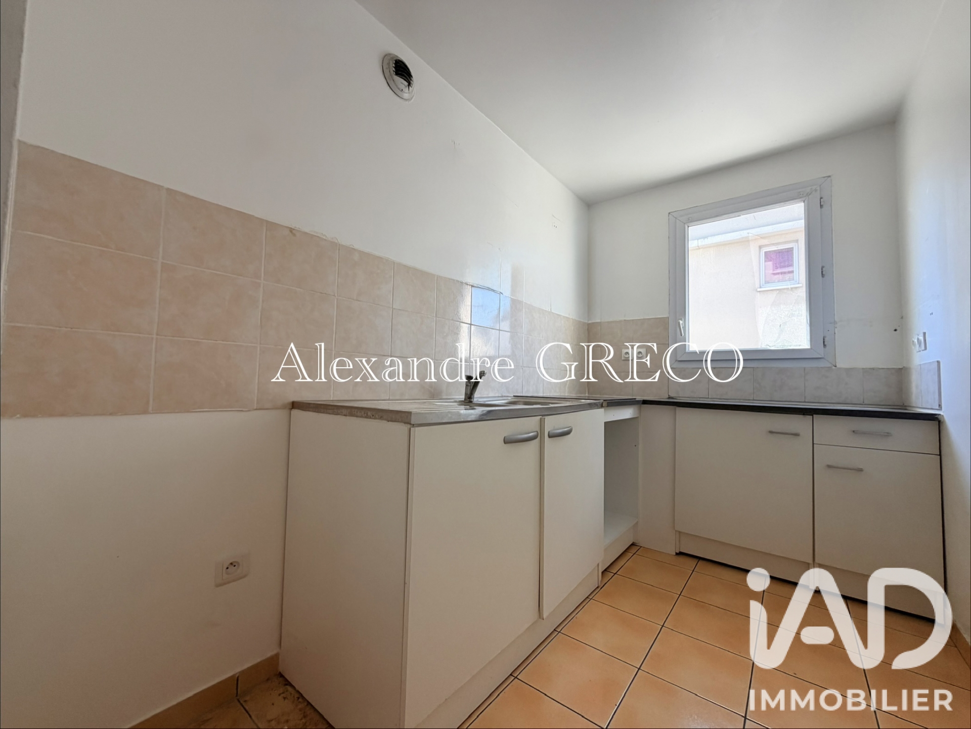 Vente appartement à Bobigny (93000) : appartement 3 pièces 65 m² - 2090929 — 4
