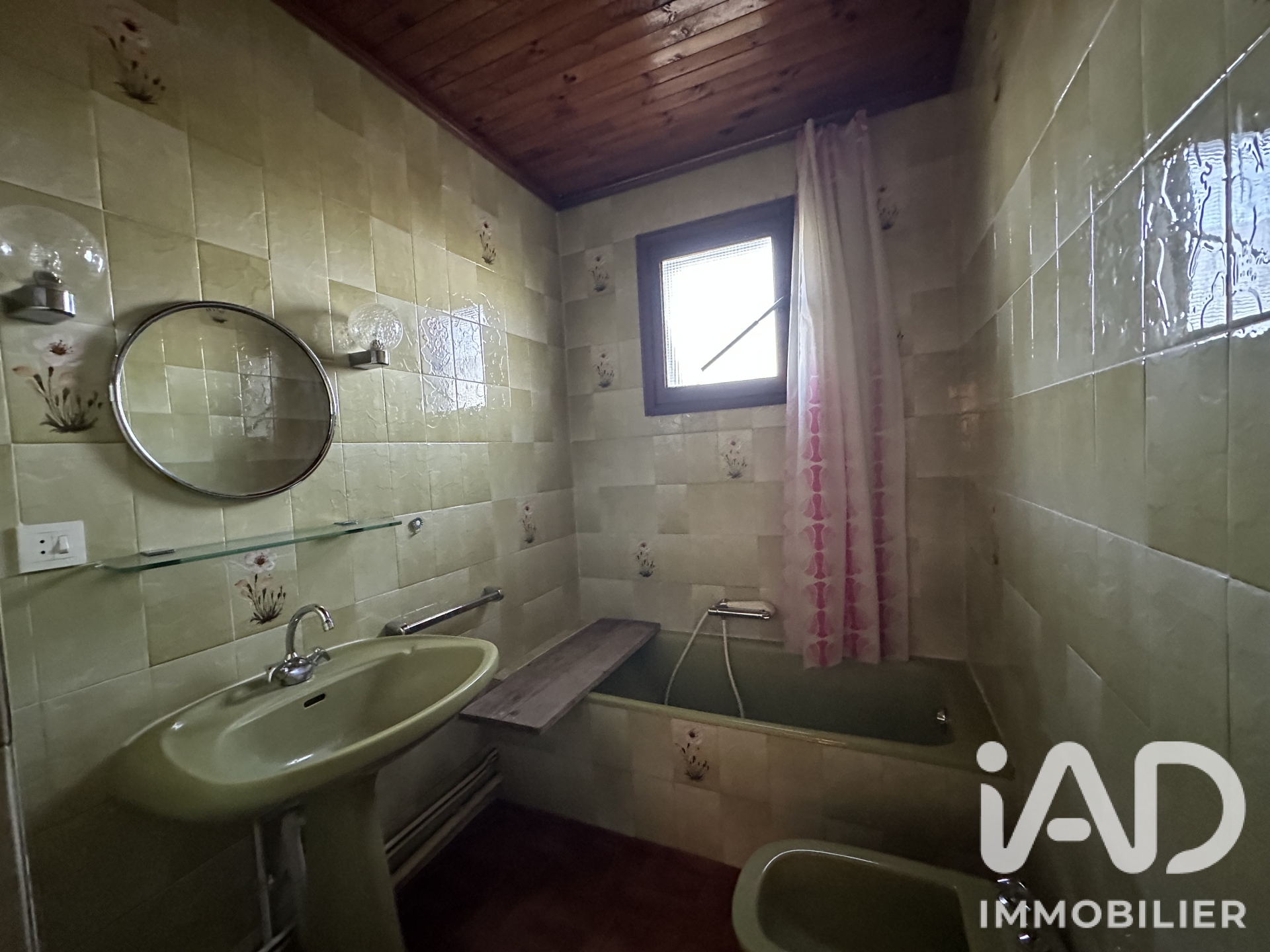 Vente maison à Besse-et-Saint-Anastaise (63610) : maison de ville 9 pièces 191 m² - 2070791 — 12