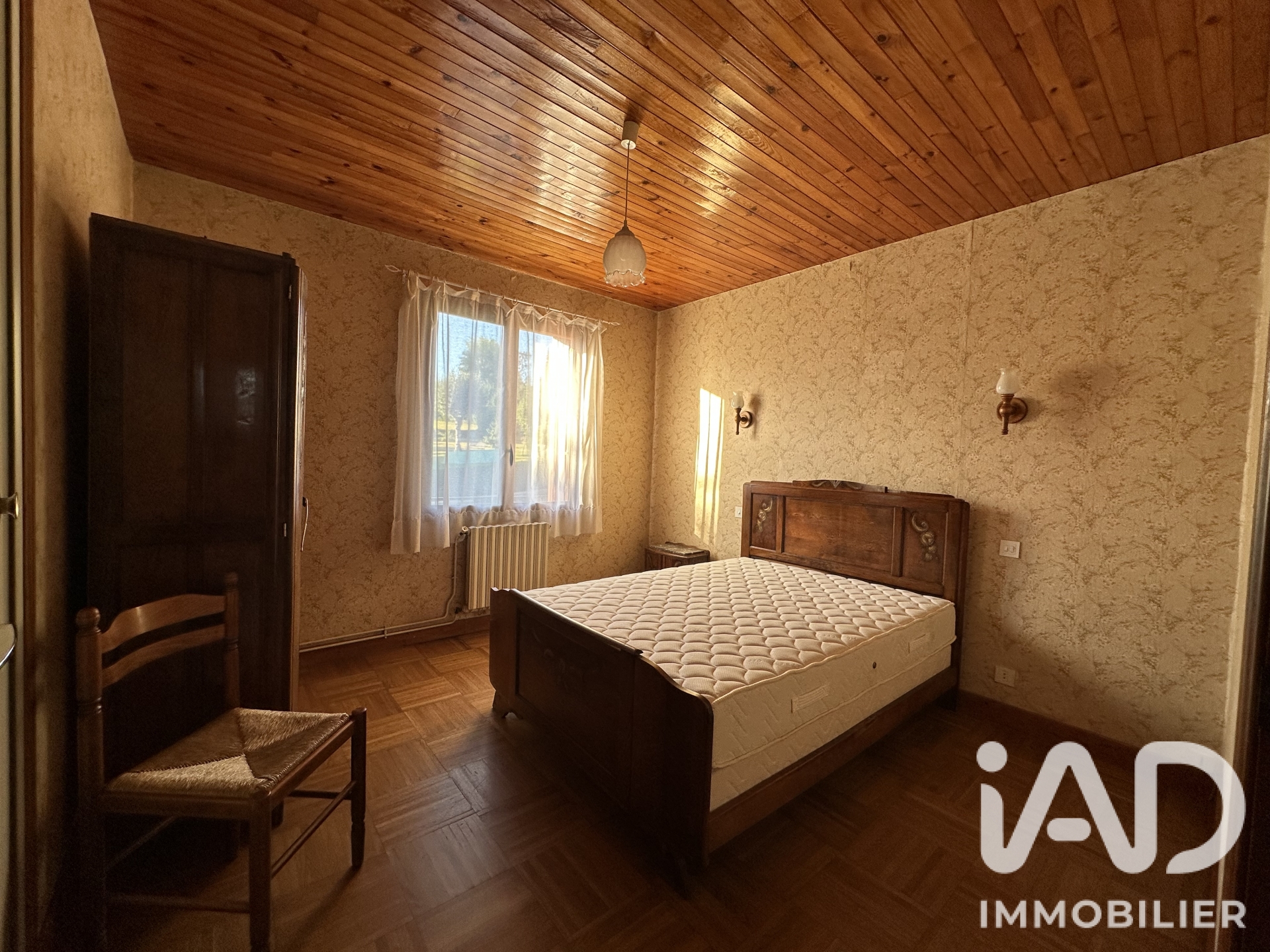 Vente maison à Besse-et-Saint-Anastaise (63610) : maison de ville 9 pièces 191 m² - 2070791 — 13