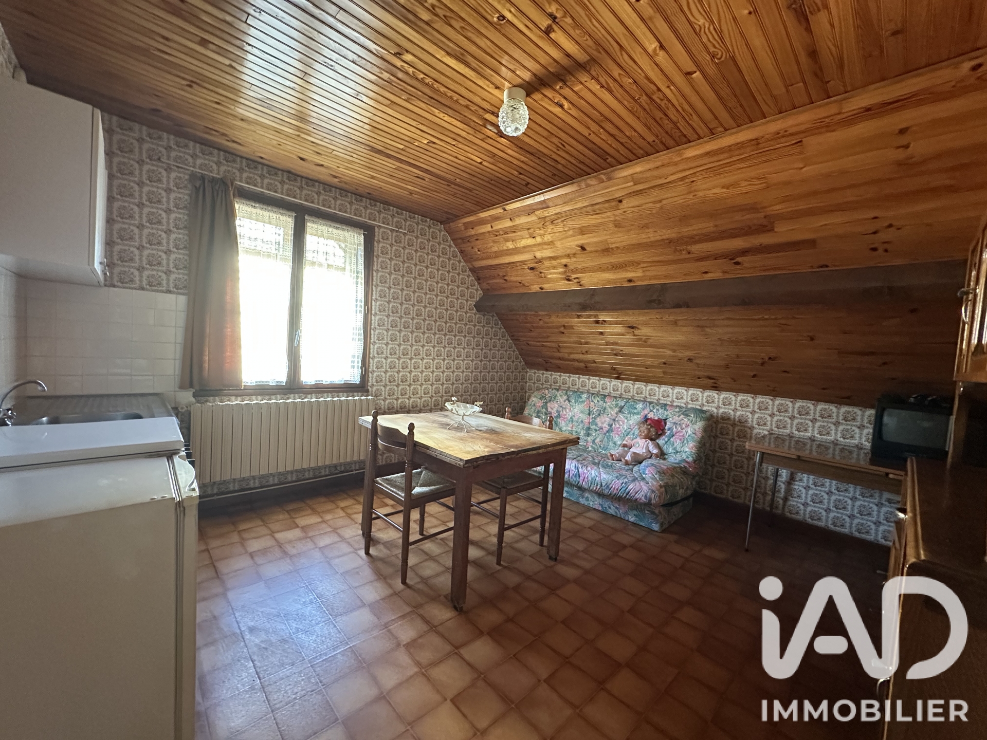 Vente maison à Besse-et-Saint-Anastaise (63610) : maison de ville 9 pièces 191 m² - 2070791 — 16