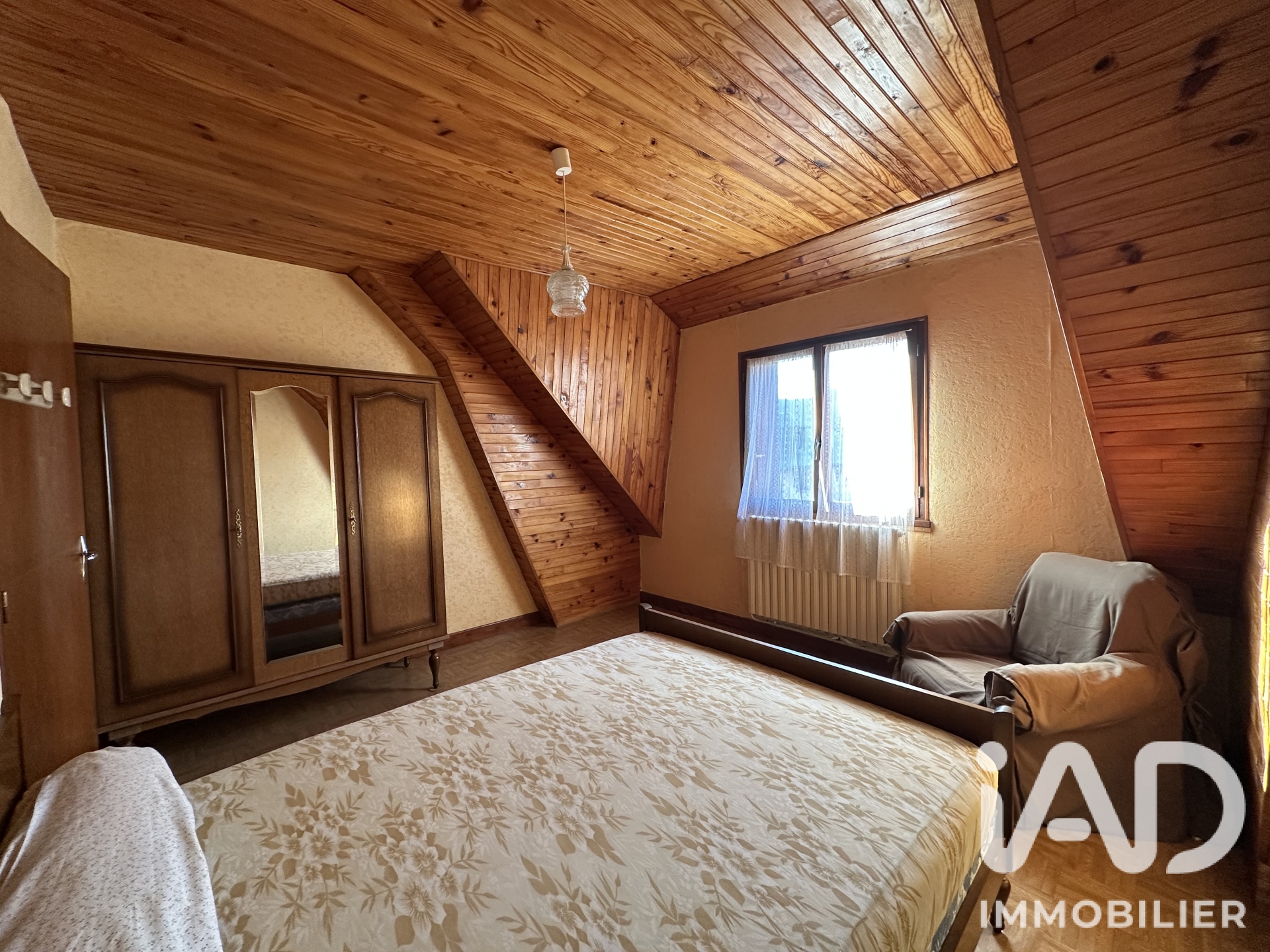 Vente maison à Besse-et-Saint-Anastaise (63610) : maison de ville 9 pièces 191 m² - 2070791 — 22