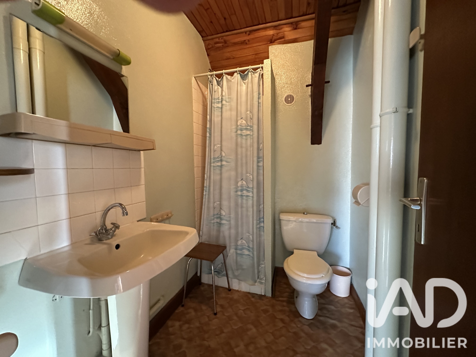 Vente maison à Besse-et-Saint-Anastaise (63610) : maison de ville 9 pièces 191 m² - 2070791 — 23