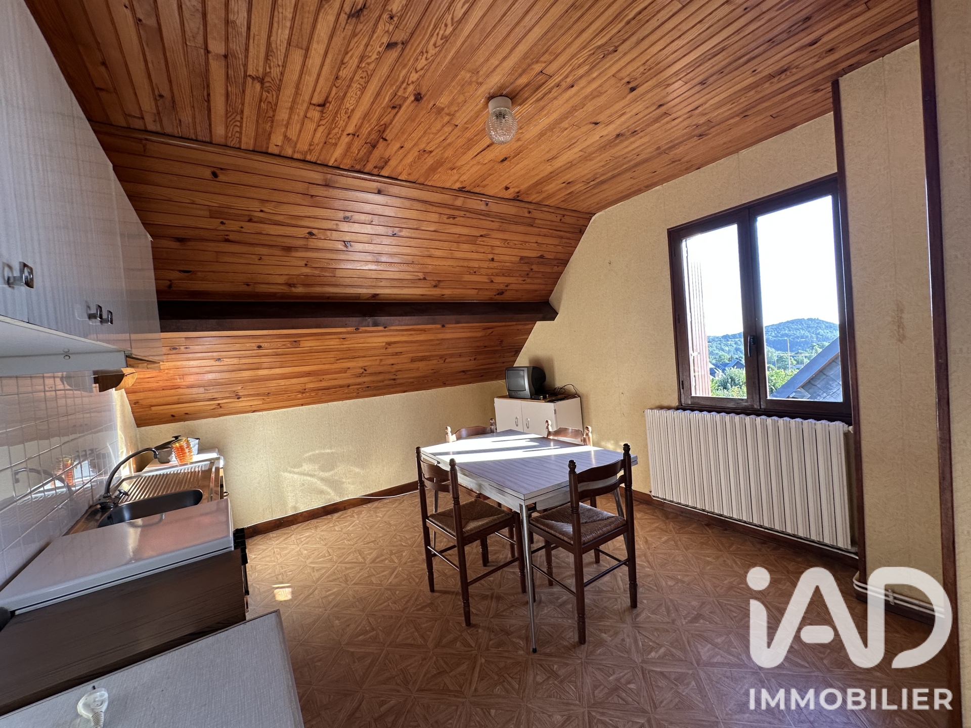 Vente maison à Besse-et-Saint-Anastaise (63610) : maison de ville 9 pièces 191 m² - 2070791 — 20