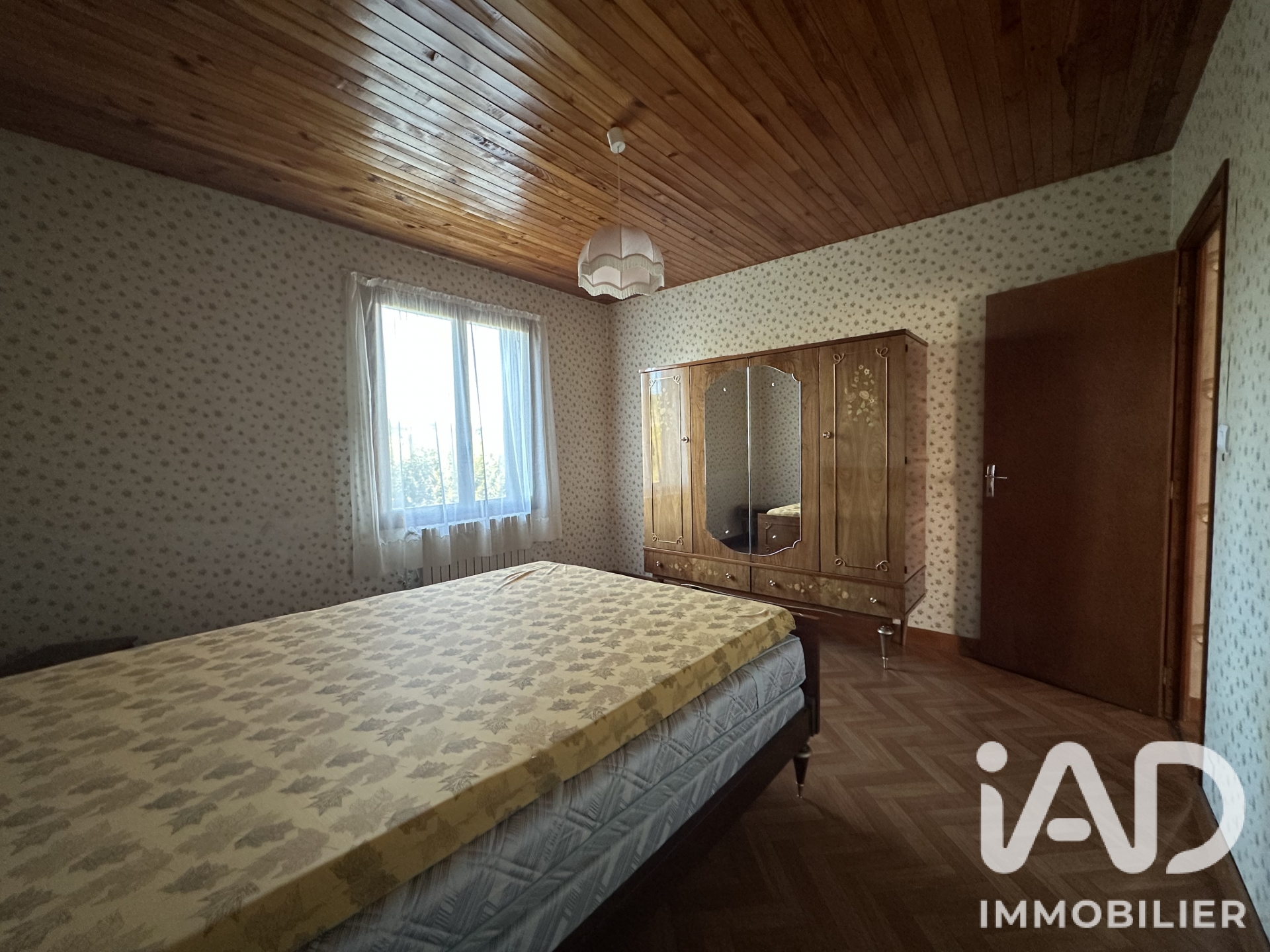 Vente maison à Besse-et-Saint-Anastaise (63610) : maison de ville 9 pièces 191 m² - 2070791 — 14