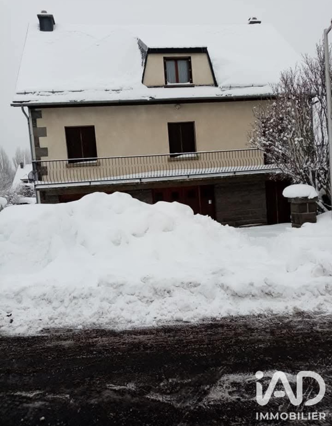 Vente maison à Besse-et-Saint-Anastaise (63610) : maison de ville 9 pièces 191 m² - 2070791 — 15