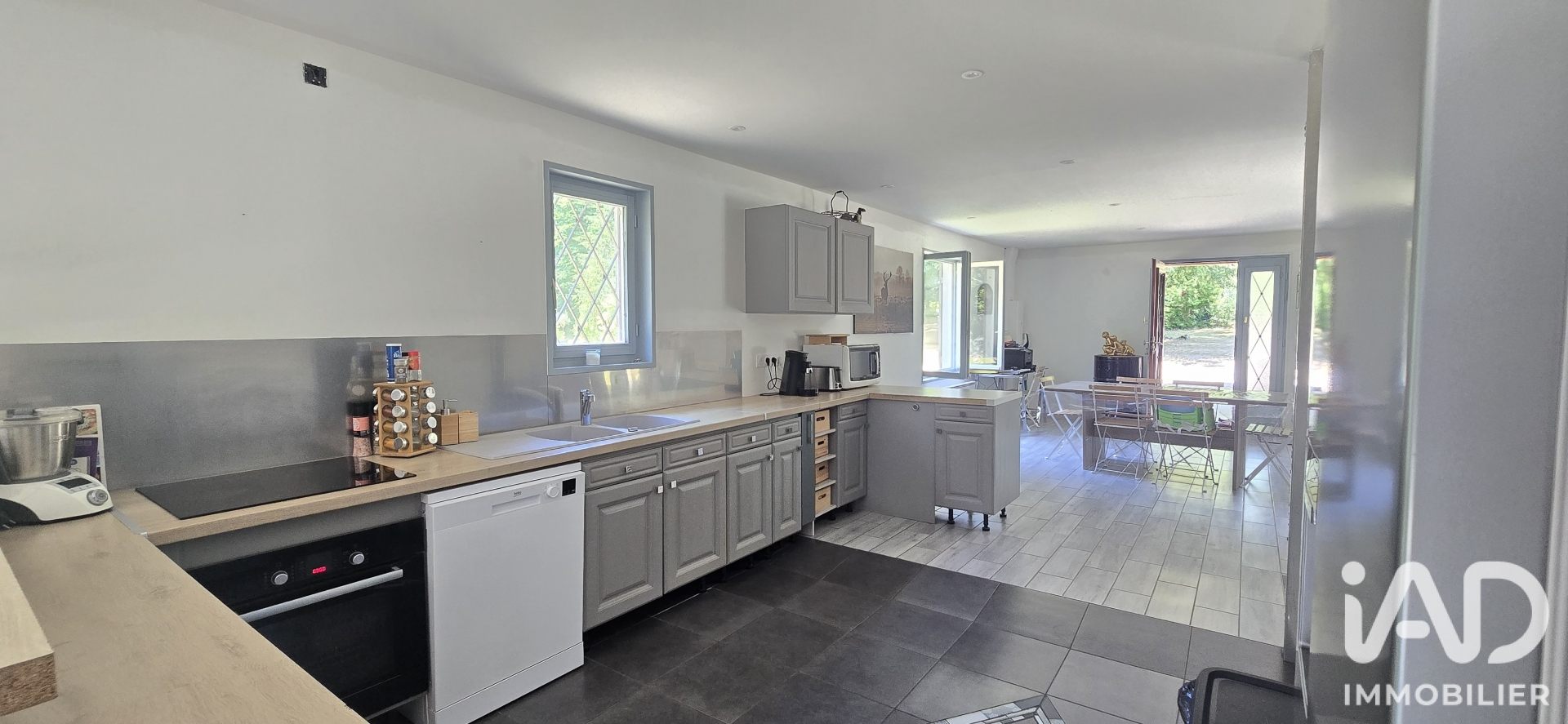 Vente maison à La Ferté-Saint-Cyr (41220) : maison 8 pièces 228 m² - 2091804 — 12
