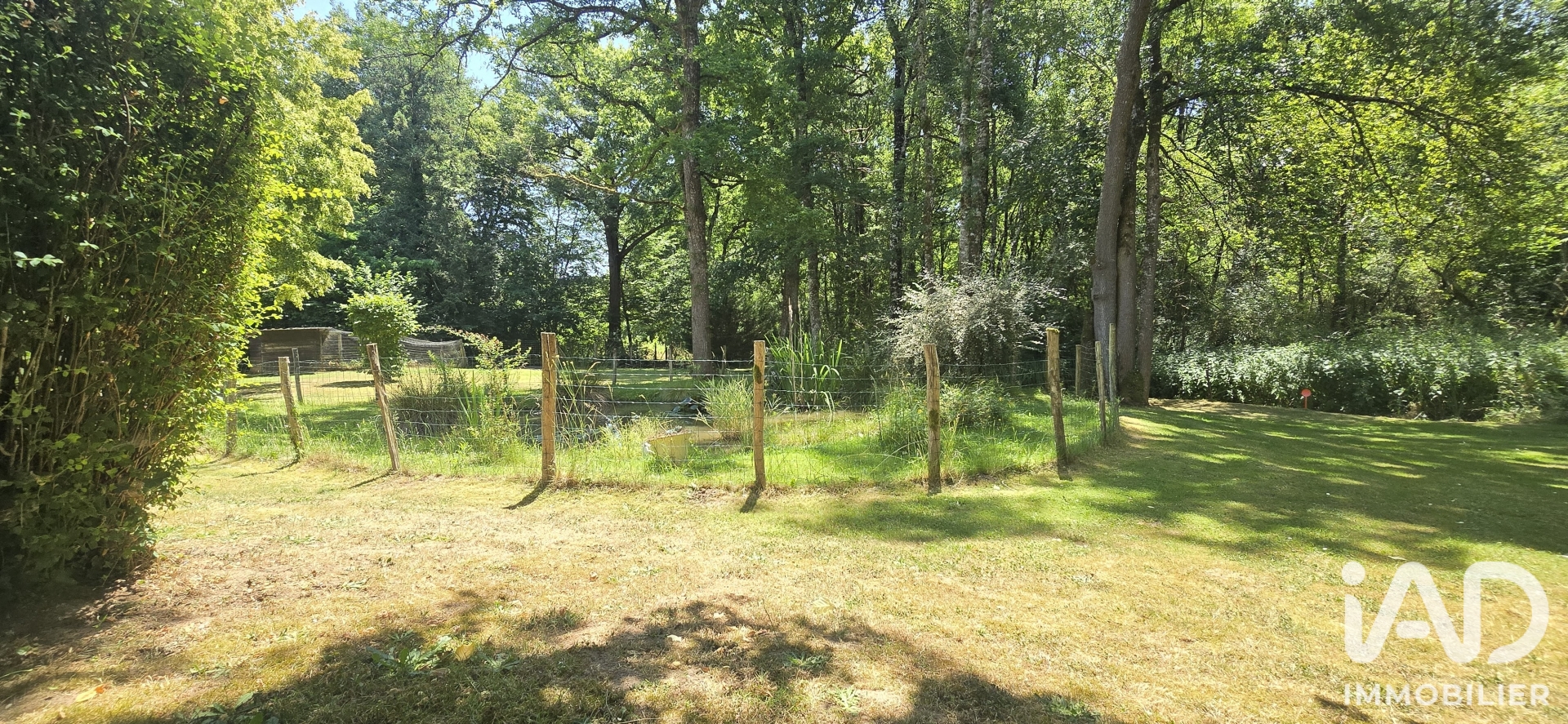 Vente maison à La Ferté-Saint-Cyr (41220) : maison 8 pièces 228 m² - 2091804 — 17