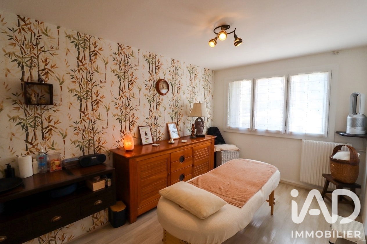 Vente appartement à Cournon-d'Auvergne (63800) : appartement 6 pièces 117 m² - 2092826 — 12