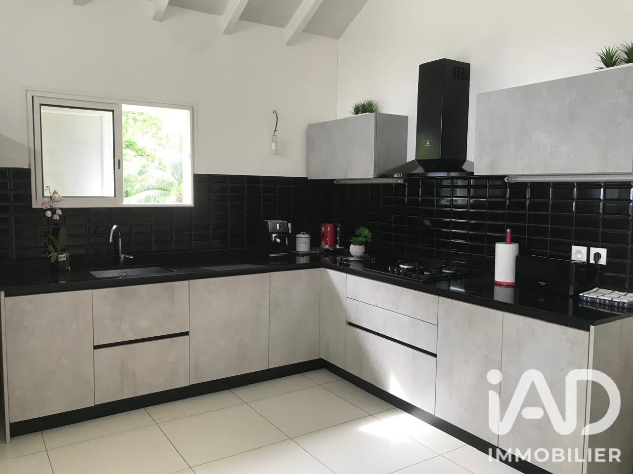 Vente maison à Les Abymes (97139) : maison 7 pièces 262 m² - 2105329 — 4