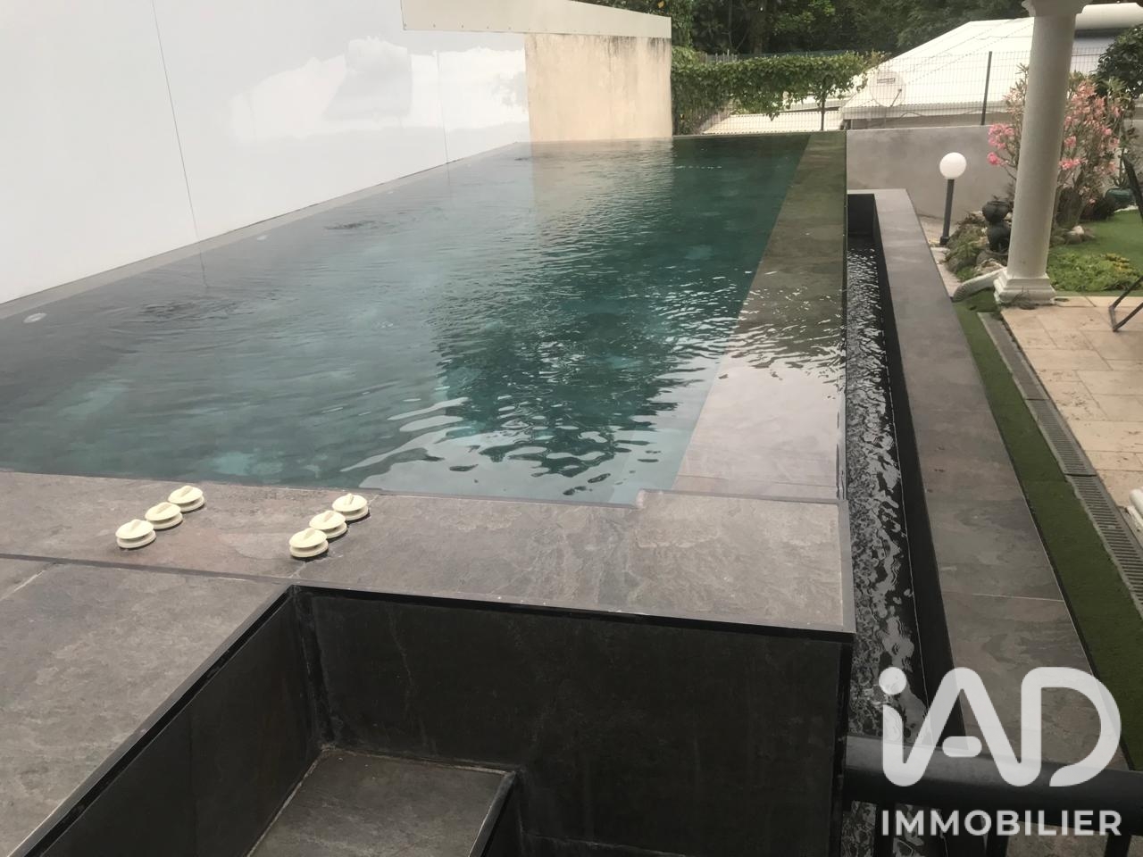 Vente maison à Les Abymes (97139) : maison 7 pièces 262 m² - 2105329 — 12