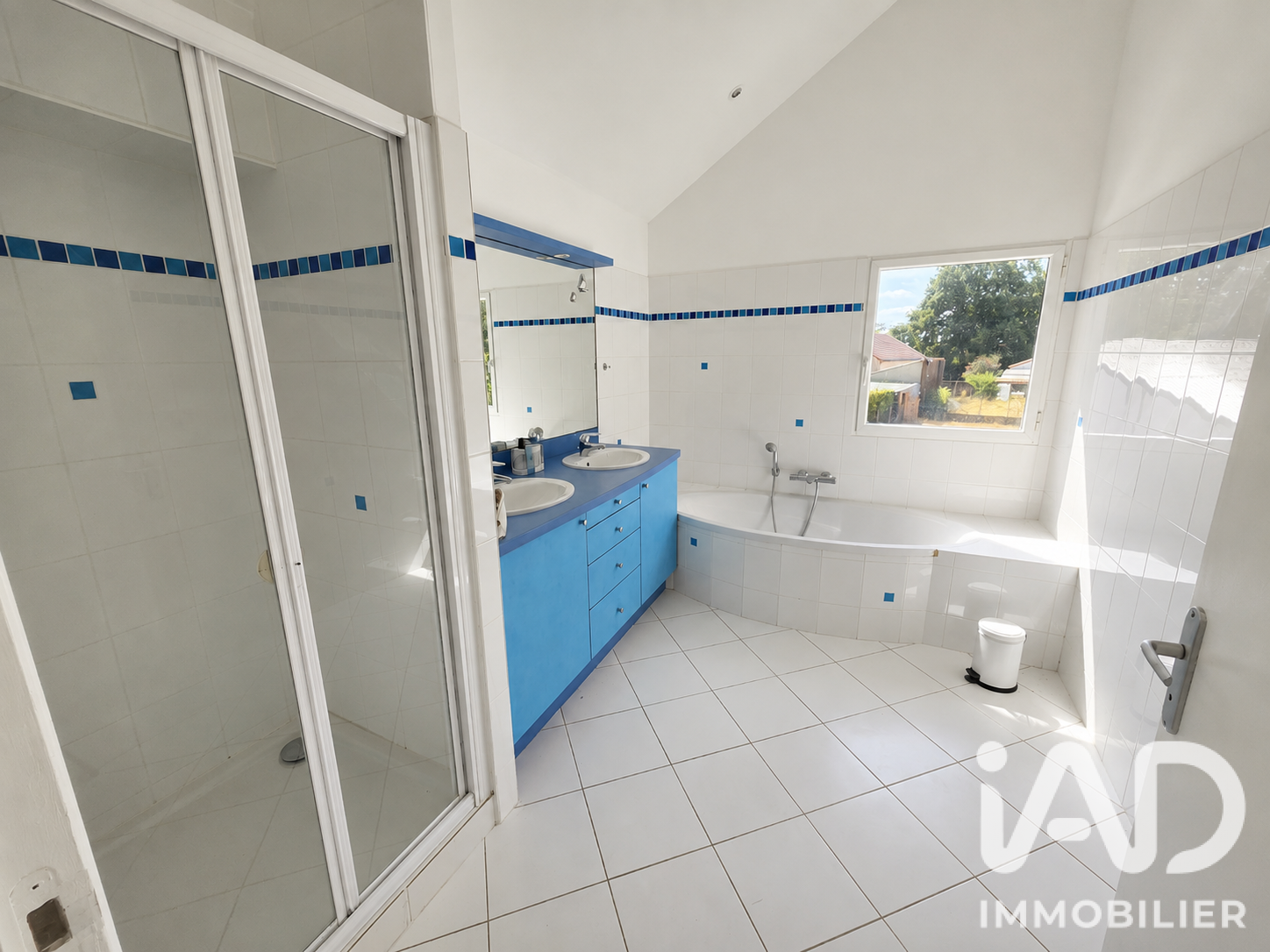 Vente maison à Bouaye (44830) : maison d'architecte 7 pièces 237 m² - 2103280 — 9
