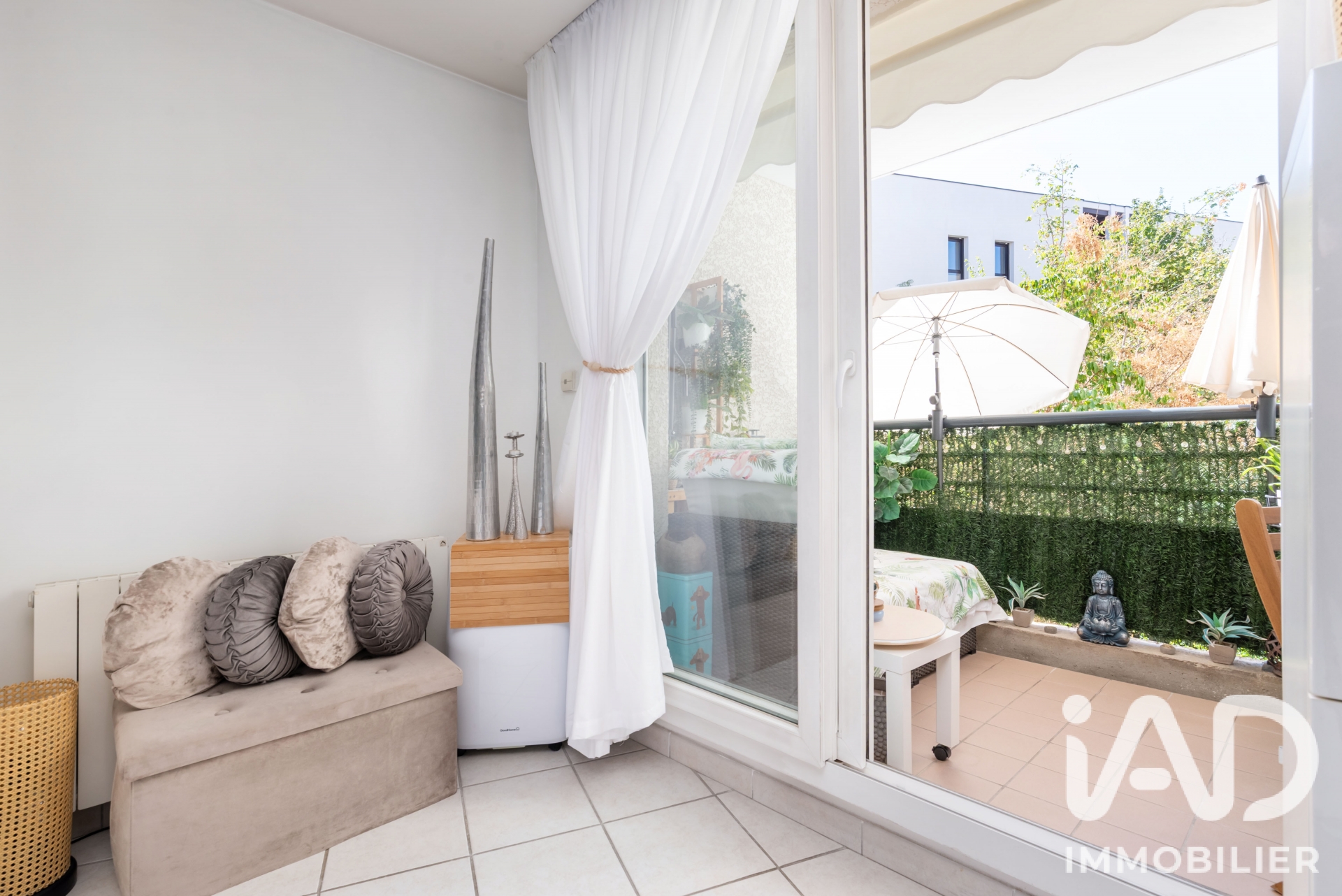 Vente appartement à Chassieu (69680) : appartement 2 pièces 46 m² - 2087286 — 10