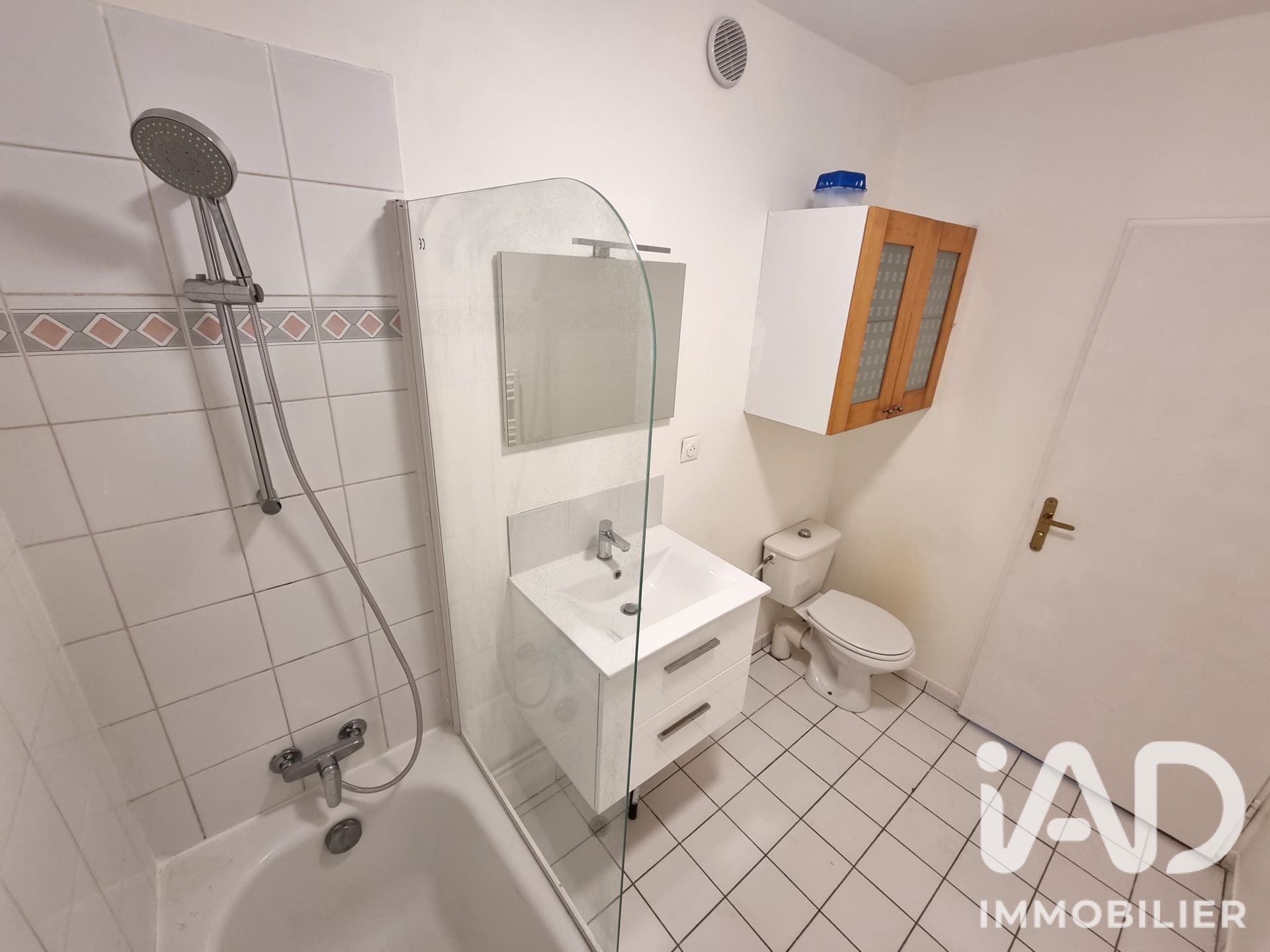 Vente appartement à Voisins-le-Bretonneux (78960) : appartement 1 pièce 29 m² - 2095018 — 9
