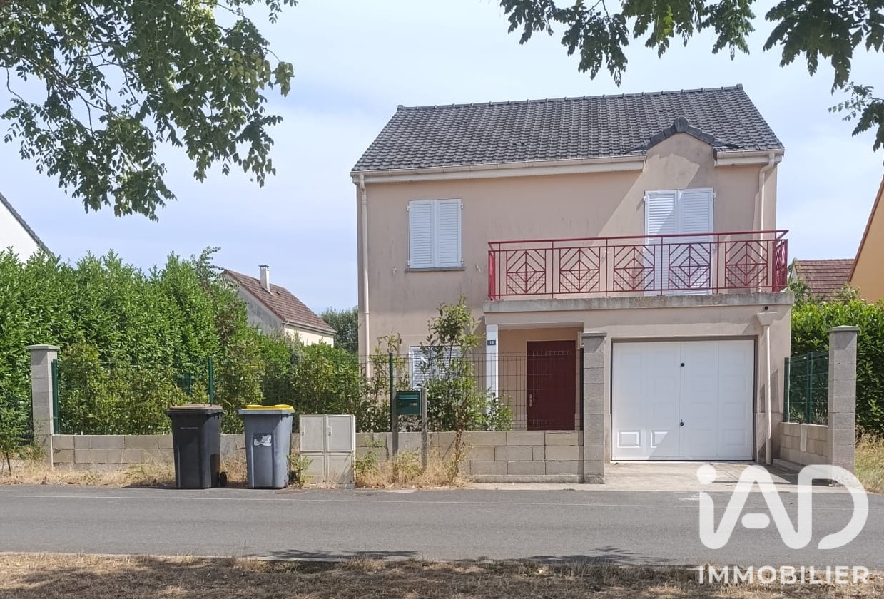 Maison à Angerville