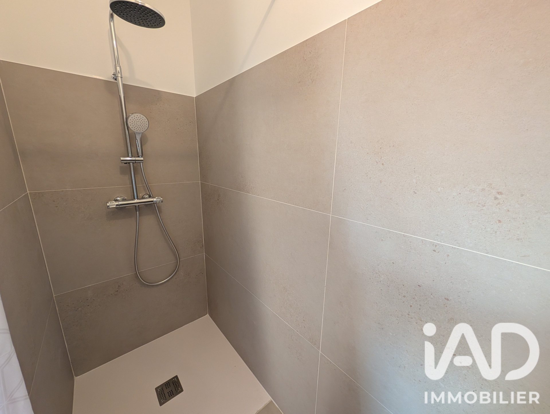 Vente maison à La Ville-Dieu-du-Temple (82290) : maison 5 pièces 110 m² - 2101022 — 11