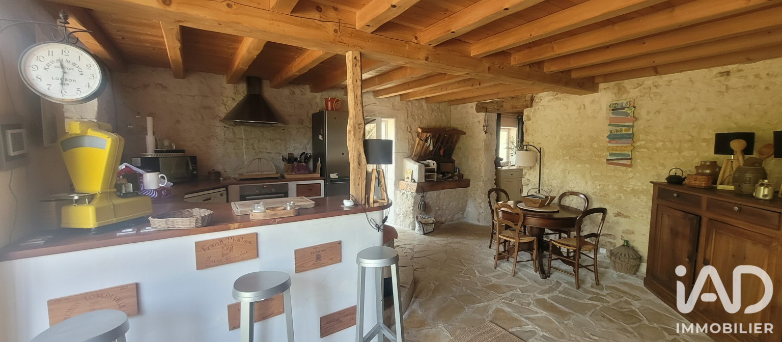 Vente maison à Essouvert (17400) : maison 6 pièces 209 m² - 2105607 — 4