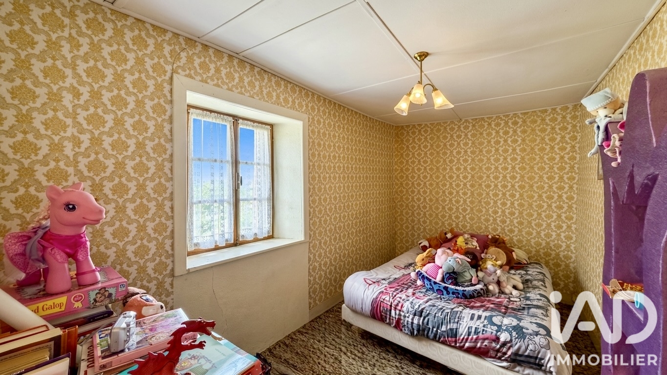 Vente maison à Yssingeaux (43200) : maison de village 6 pièces 80 m² - 2089147 — 7