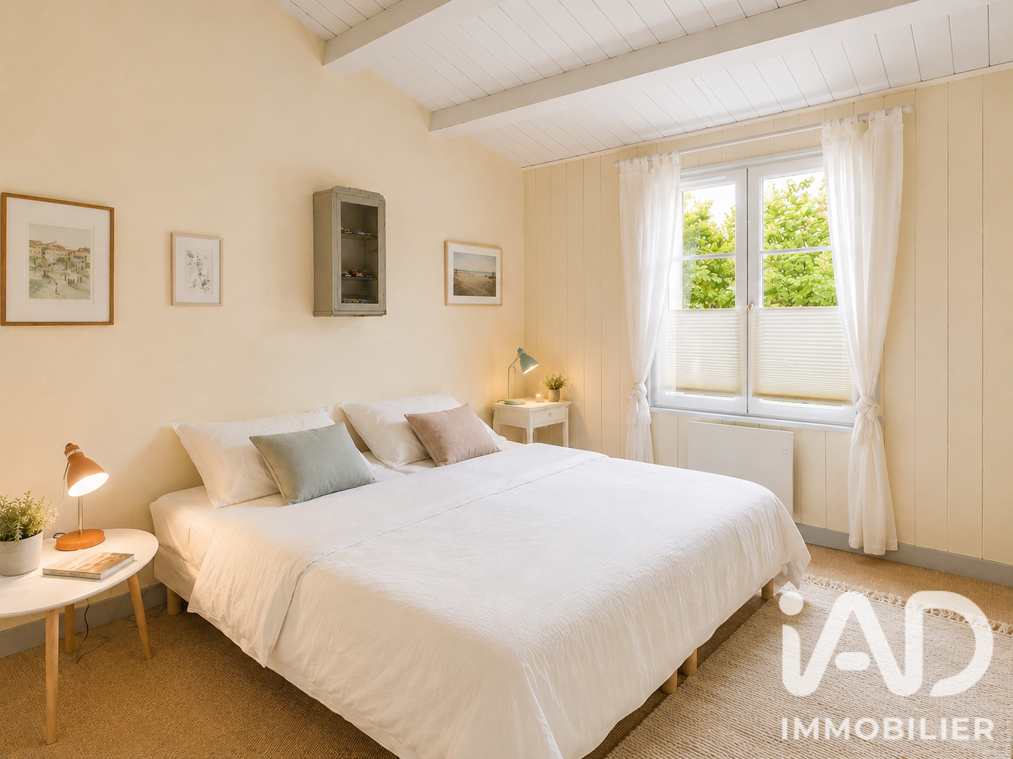 Vente maison à La Flotte (17630) : maison de village 10 pièces 213 m² - 2103110 — 17