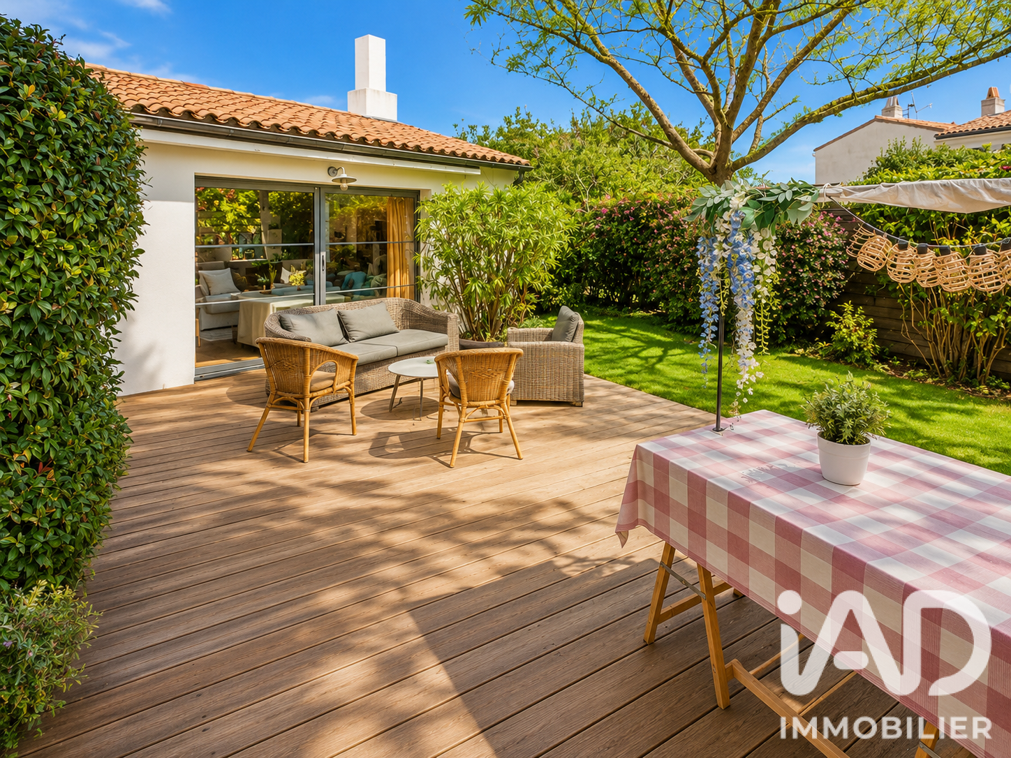 Vente maison à La Flotte (17630) : maison de village 10 pièces 213 m² - 2103110 — 8